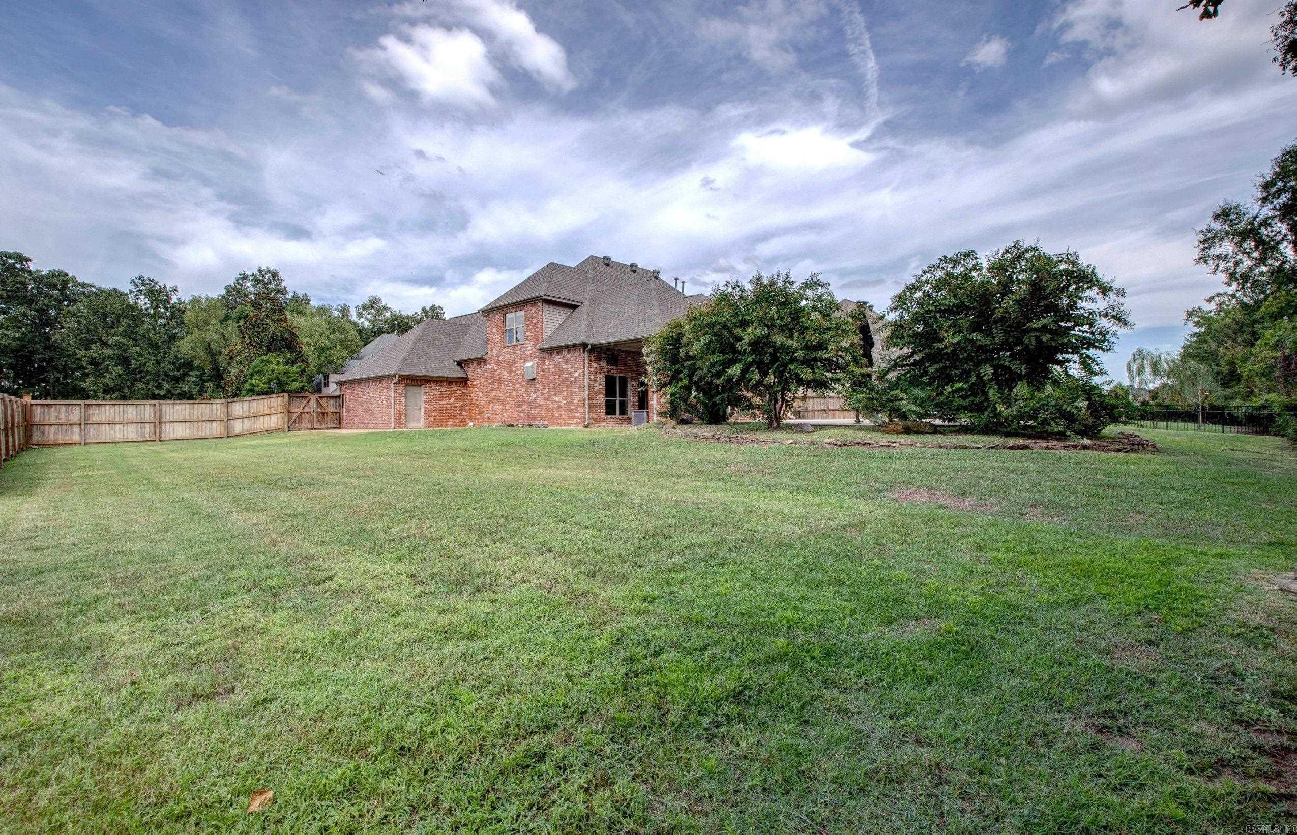 128 Marseille Dr  Maumelle, AR