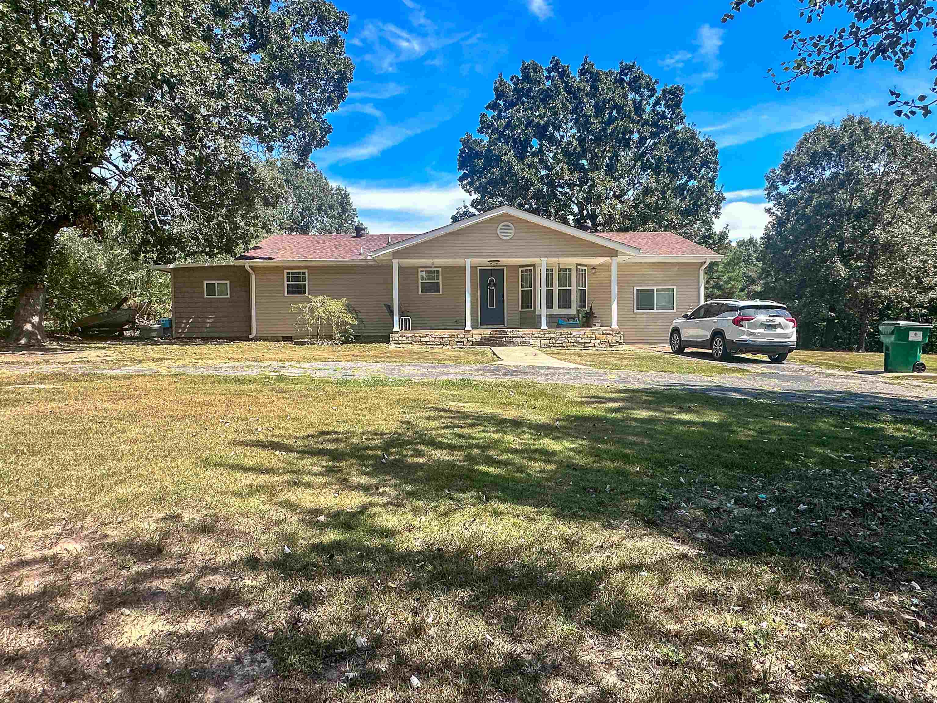 34 Alma  Highland, AR