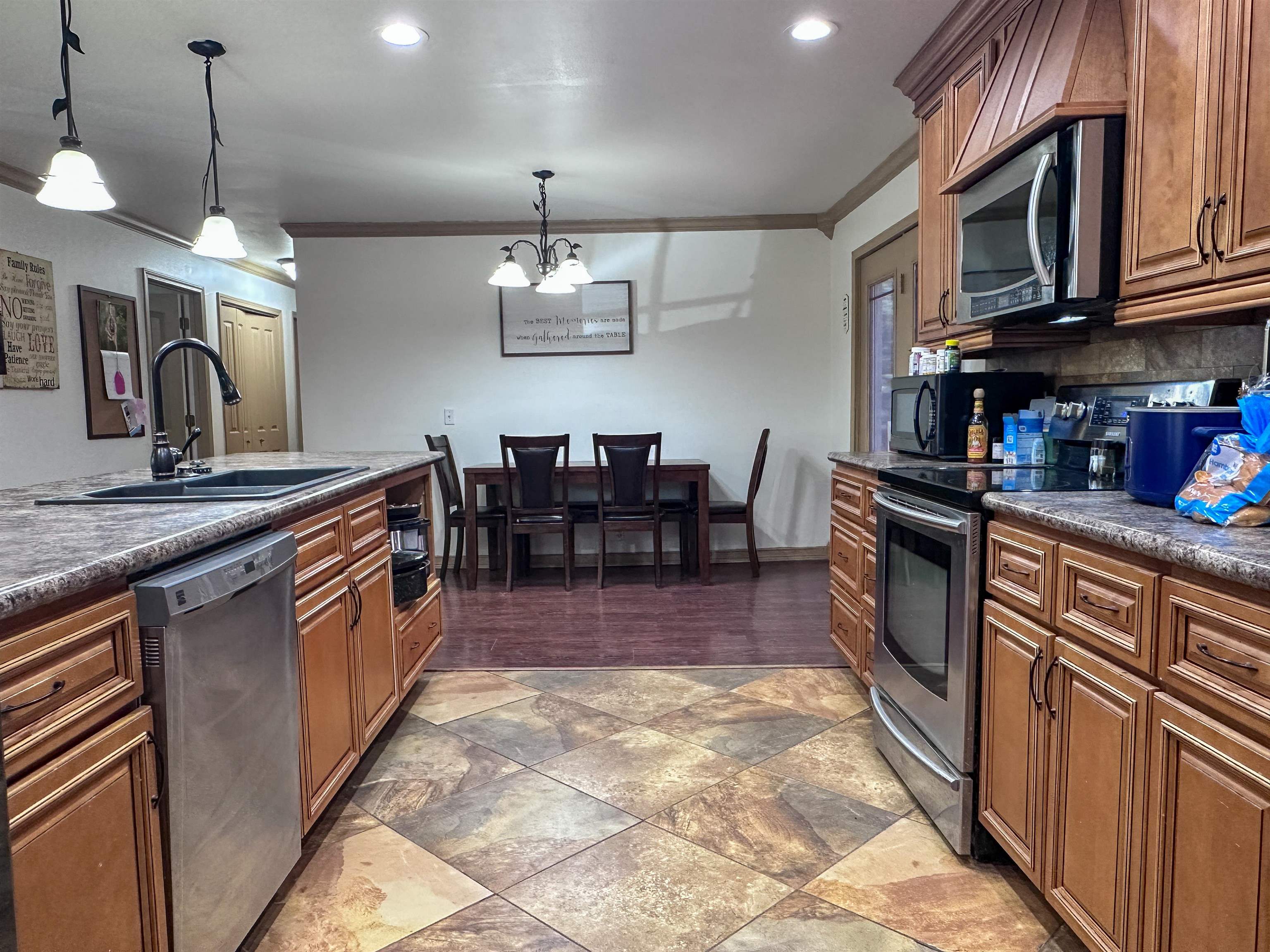34 Alma  Highland, AR