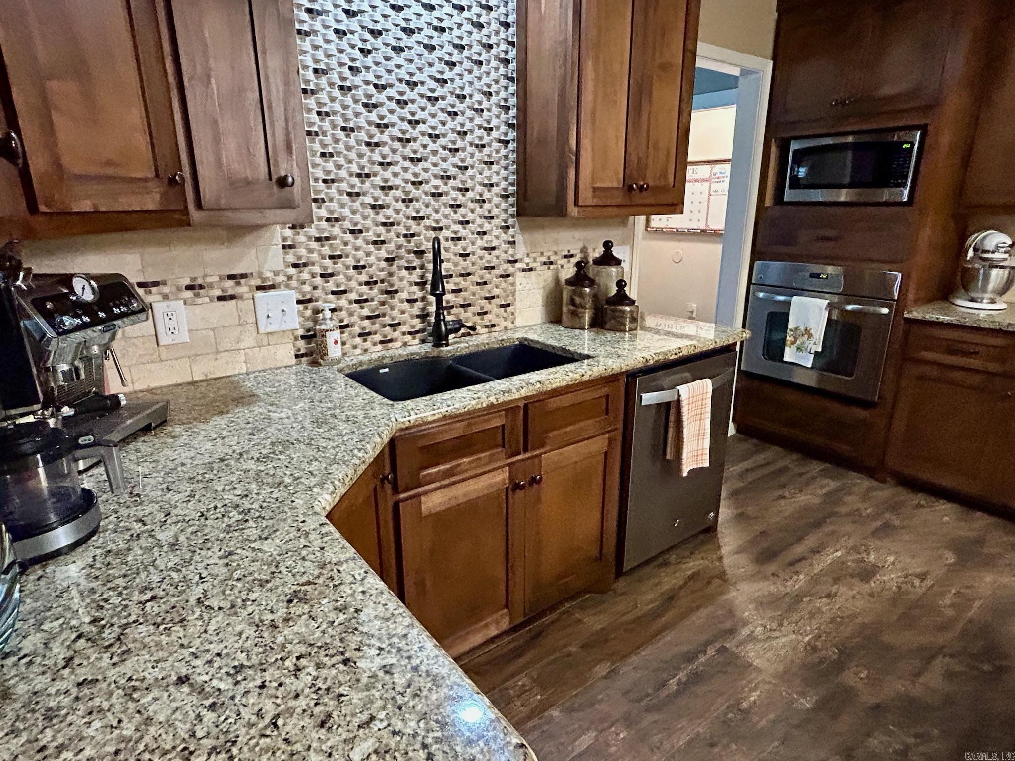 6 Dennis  Vilonia, AR