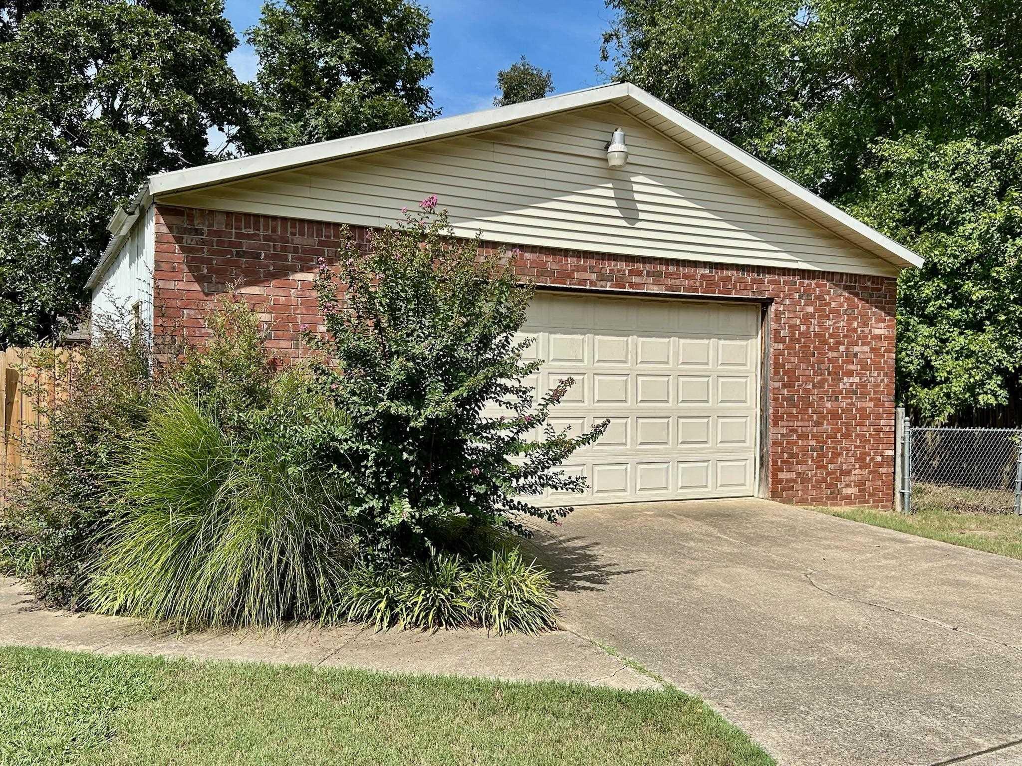 6 Dennis  Vilonia, AR