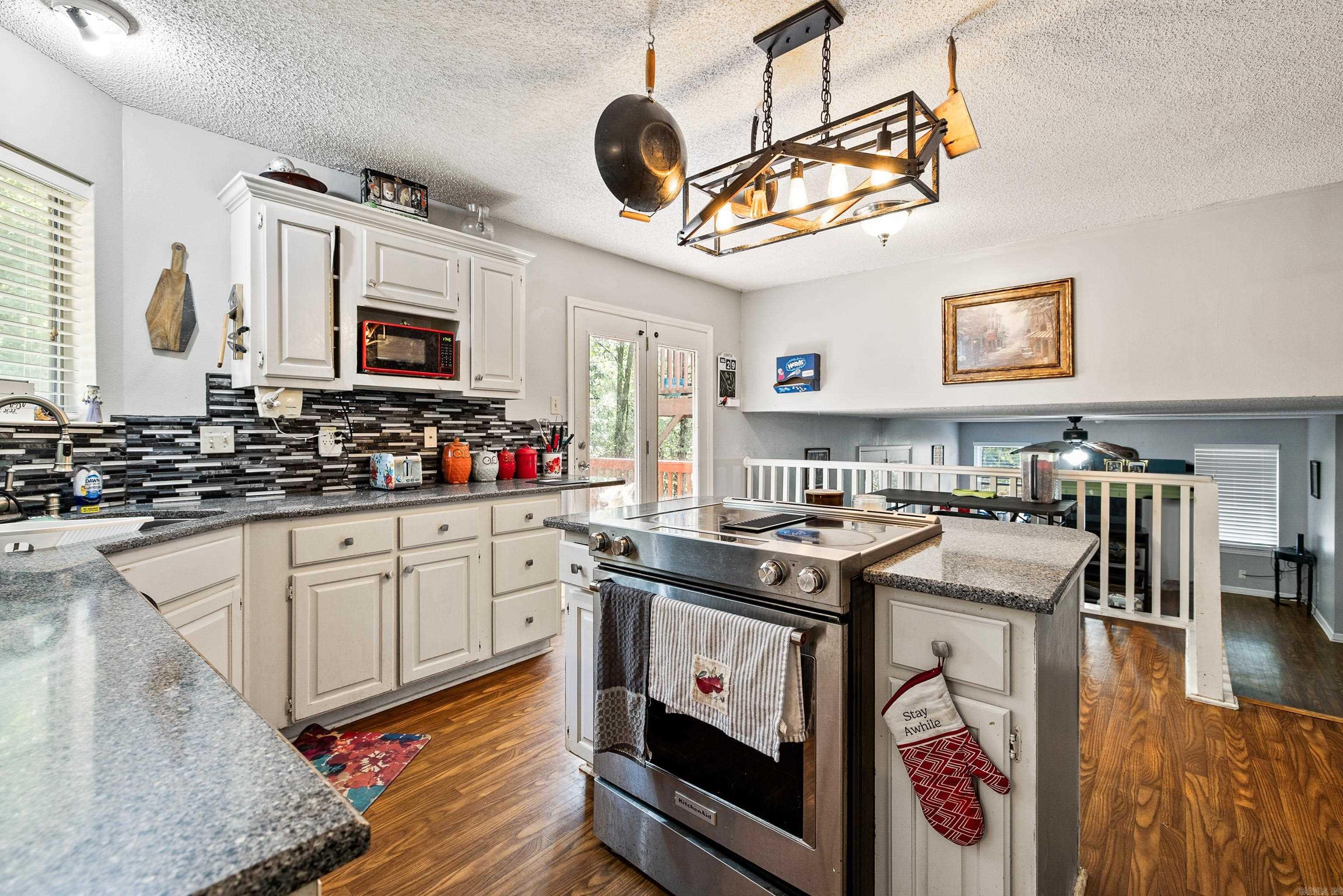 1024 River Oaks  Benton, AR