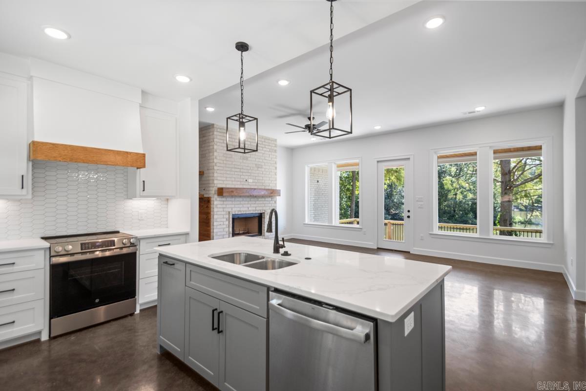 5701 McGee  Benton, AR