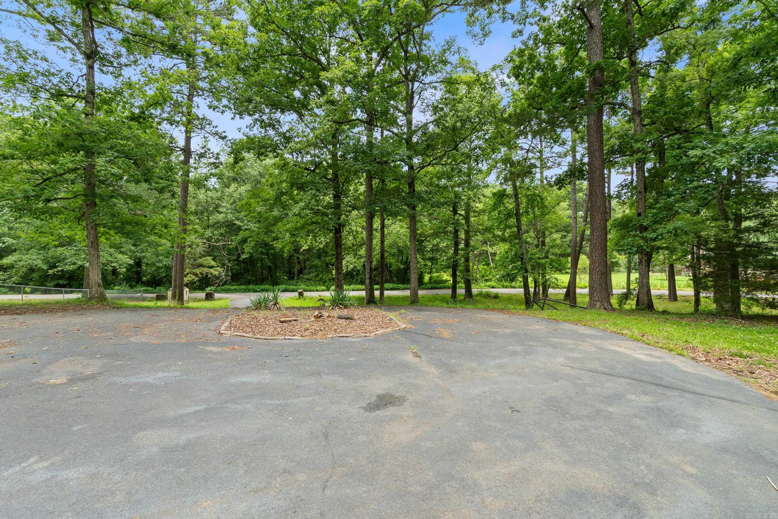 15919 Bluff  Mabelvale, AR
