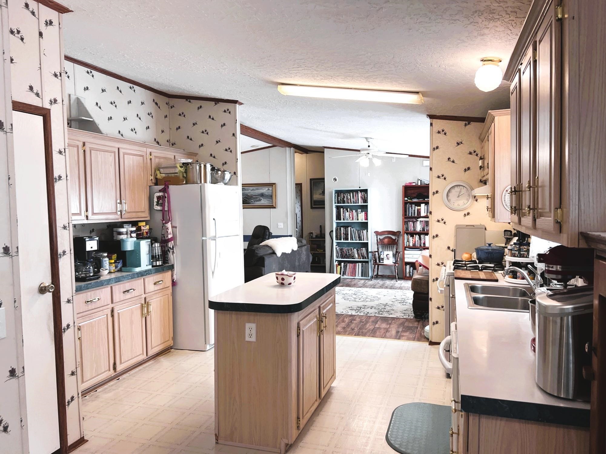 16492 HWY 263  Fox, AR