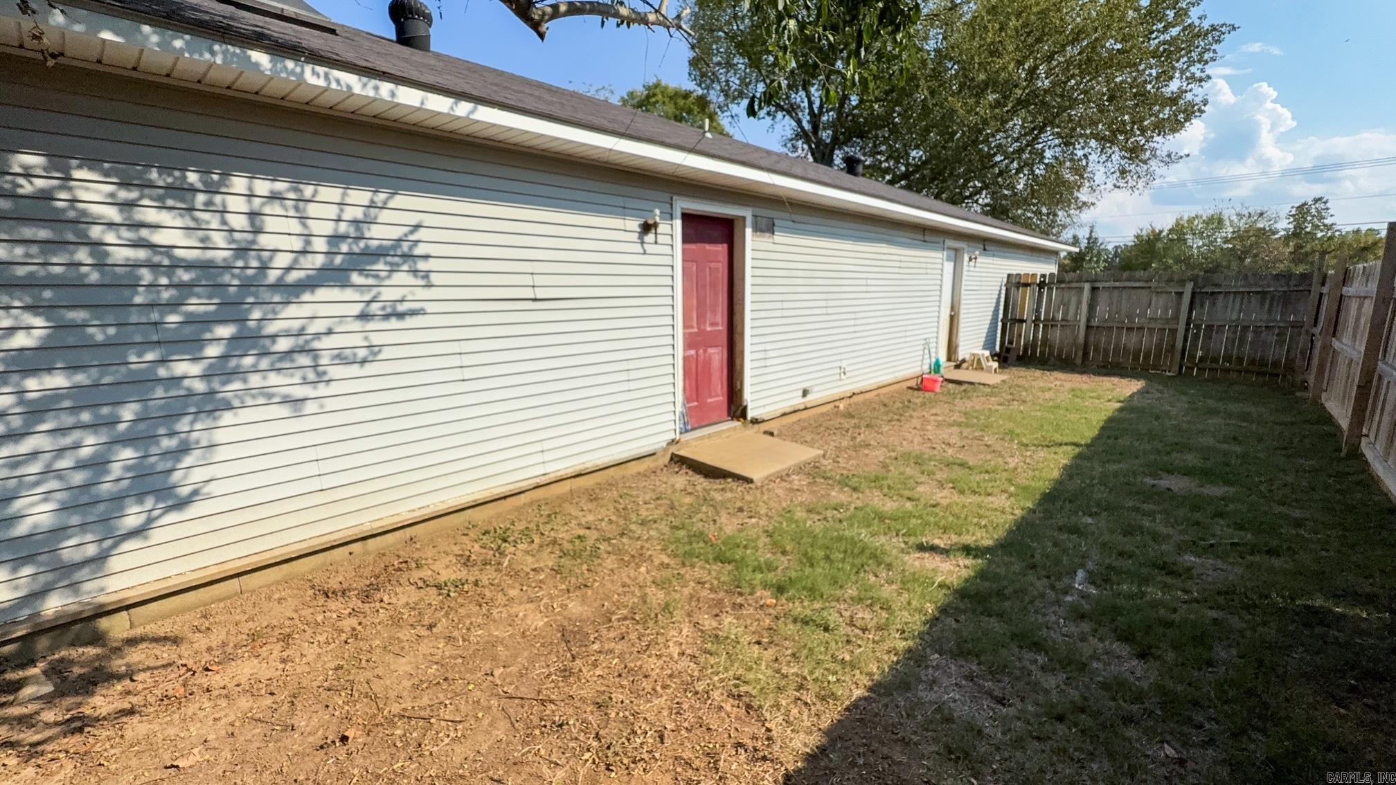 2116 W Main St  Clarksville, AR