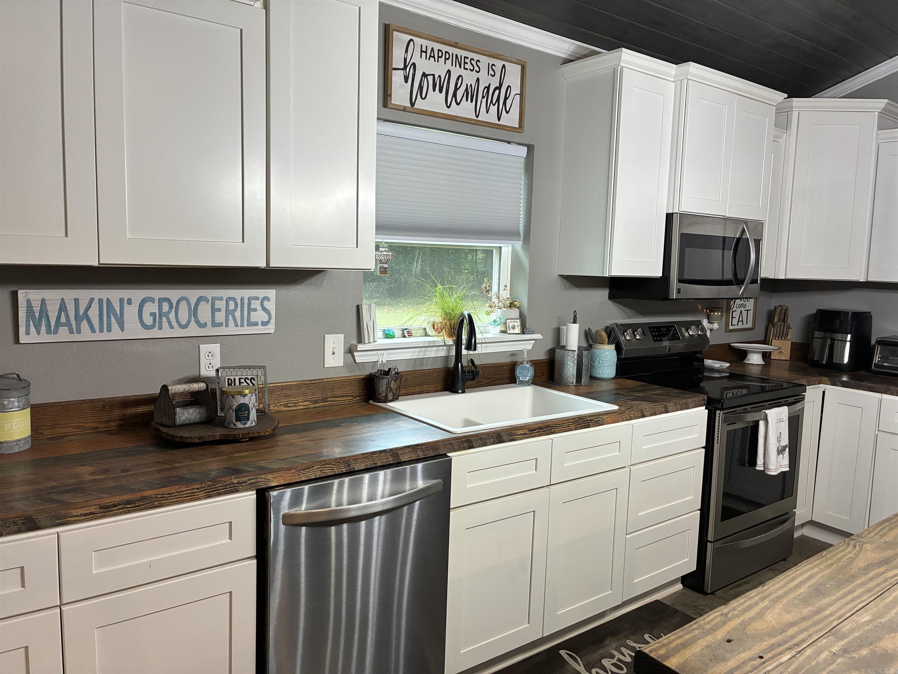 1153 Ashley County Rd 73  Hamburg, AR