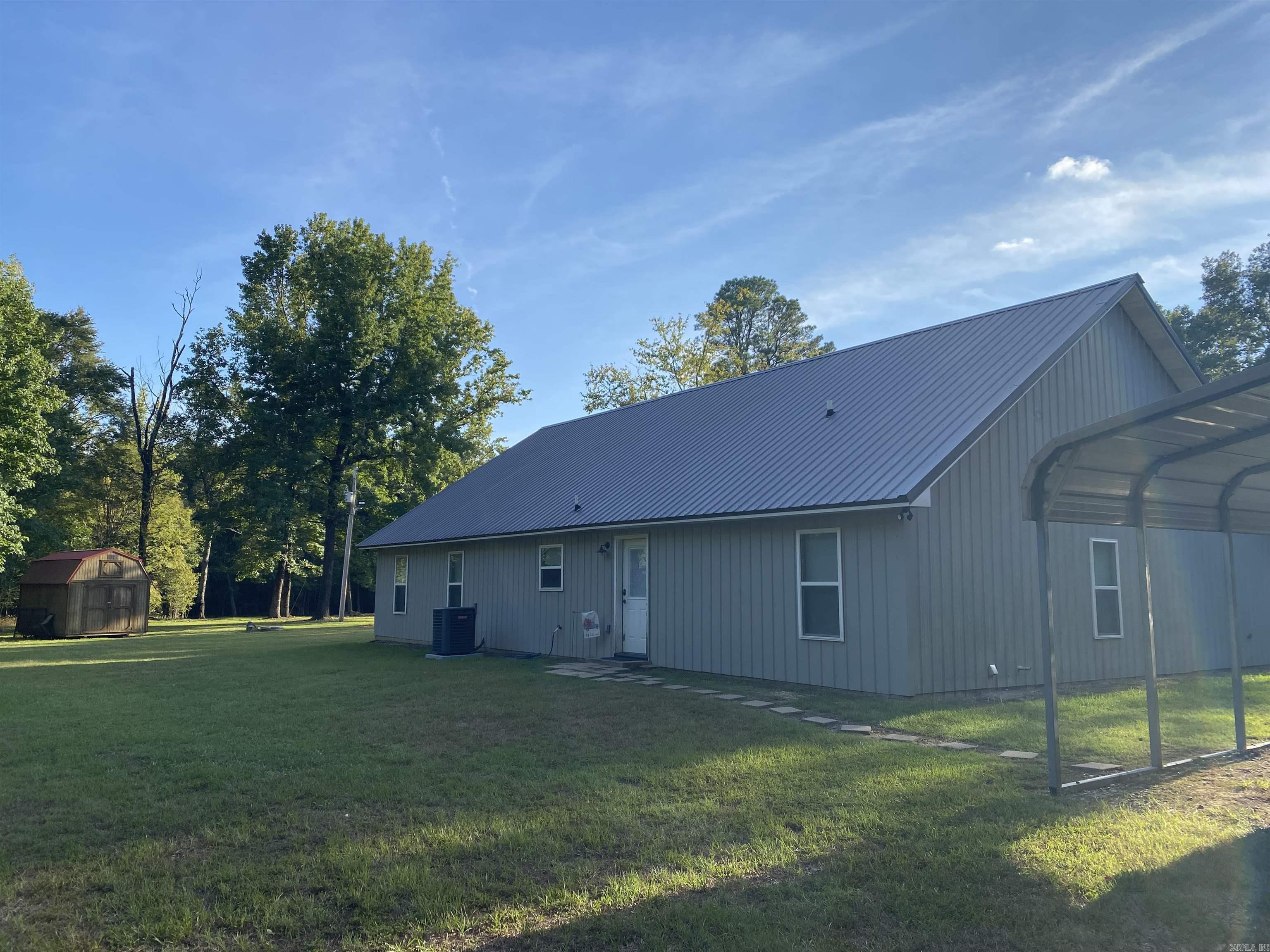 1153 Ashley County Rd 73  Hamburg, AR