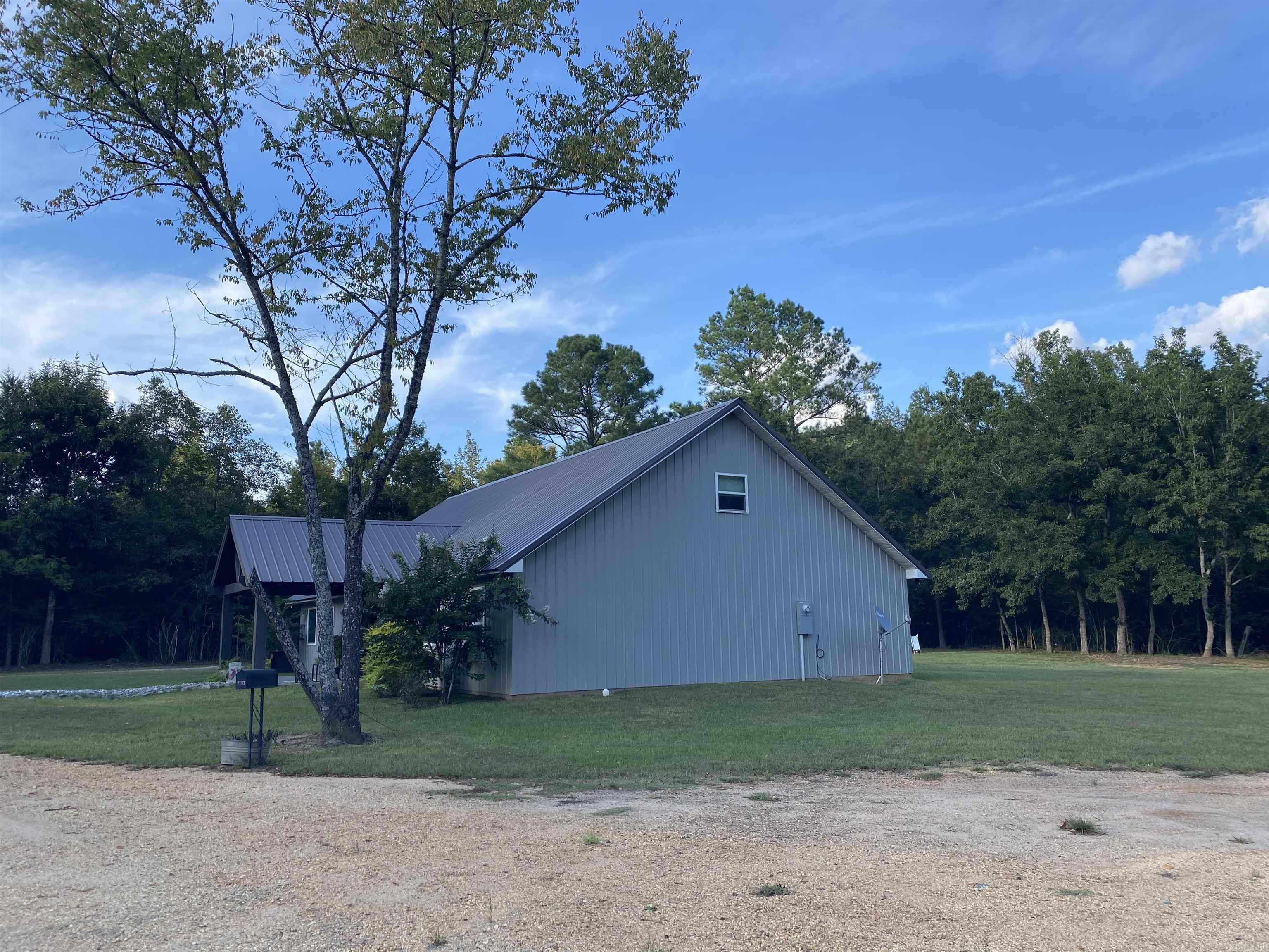 1153 Ashley County Rd 73  Hamburg, AR