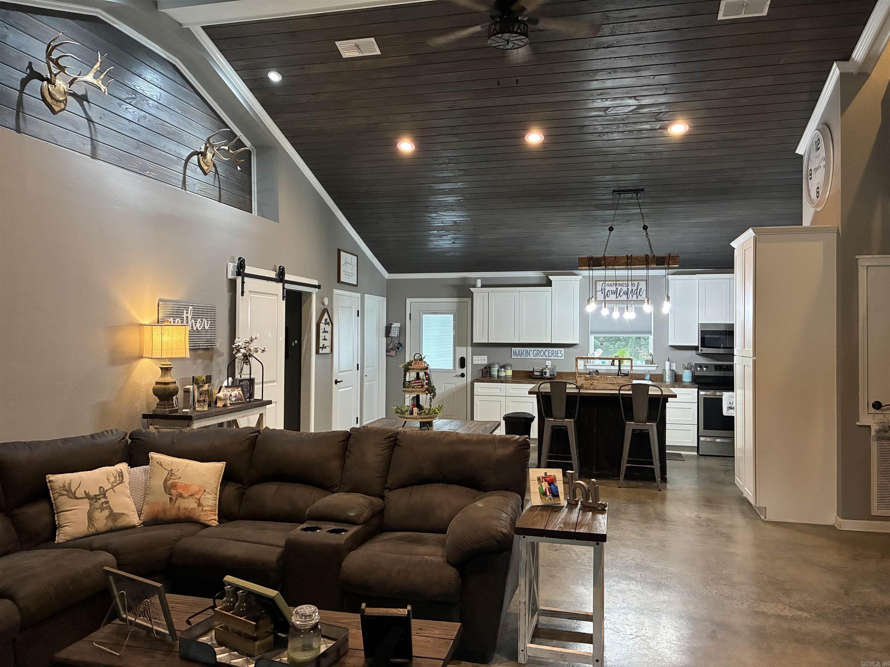 1153 Ashley County Rd 73  Hamburg, AR