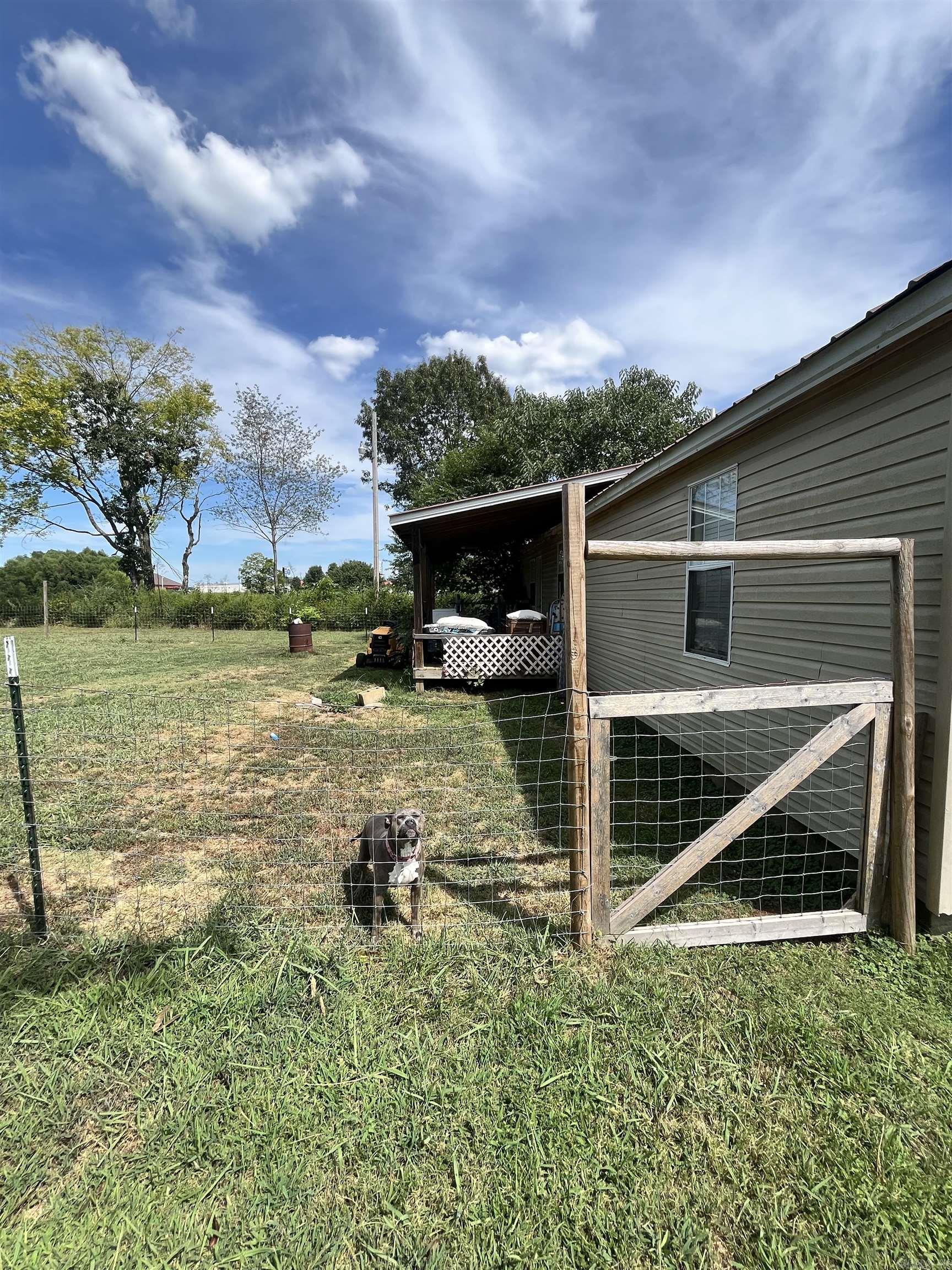 5740 Blackland  Pleasant Plains, AR
