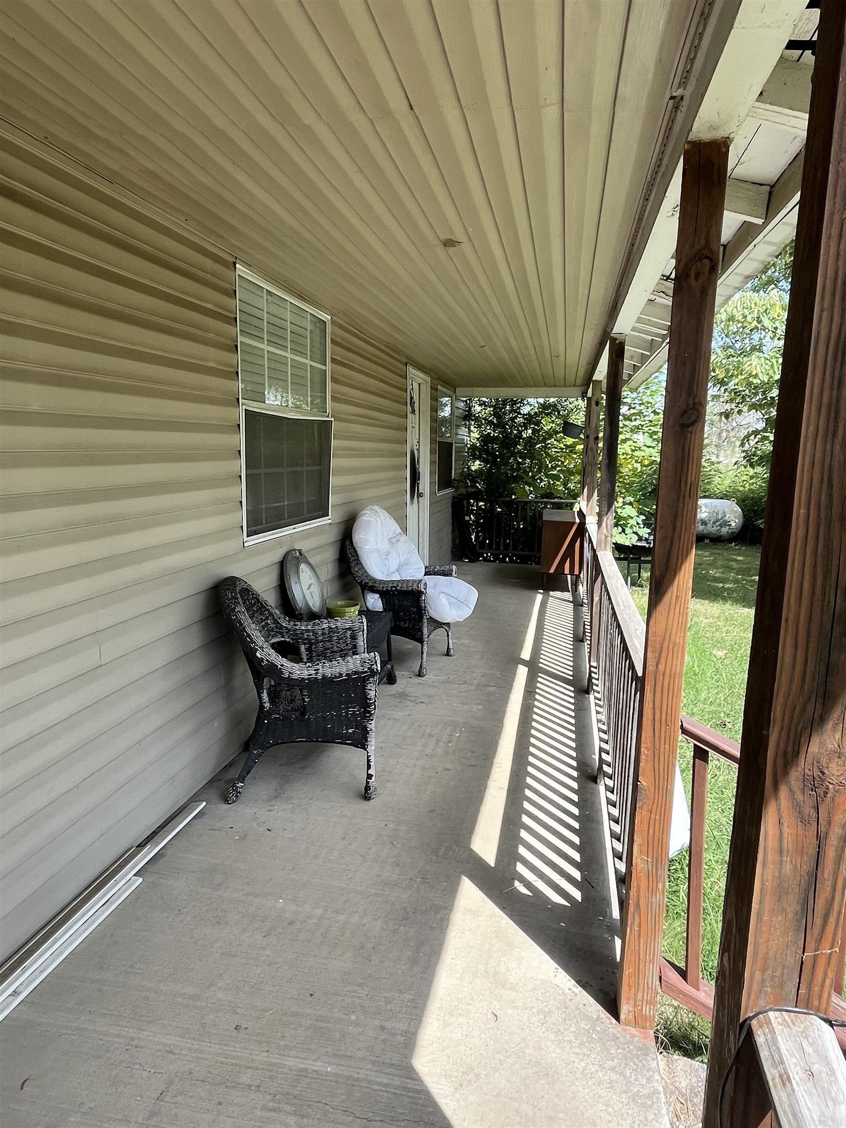 5740 Blackland  Pleasant Plains, AR