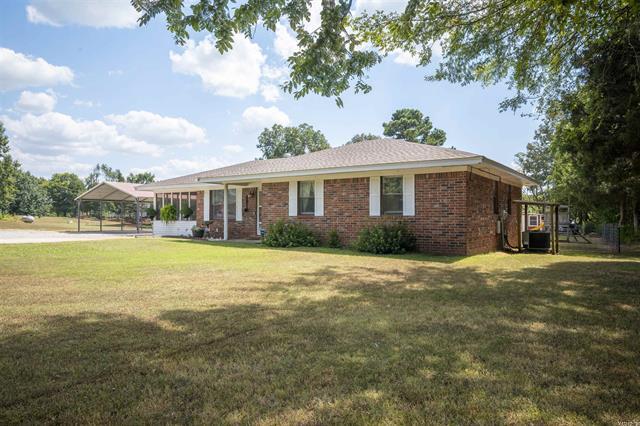 749  Molly  Newark, AR