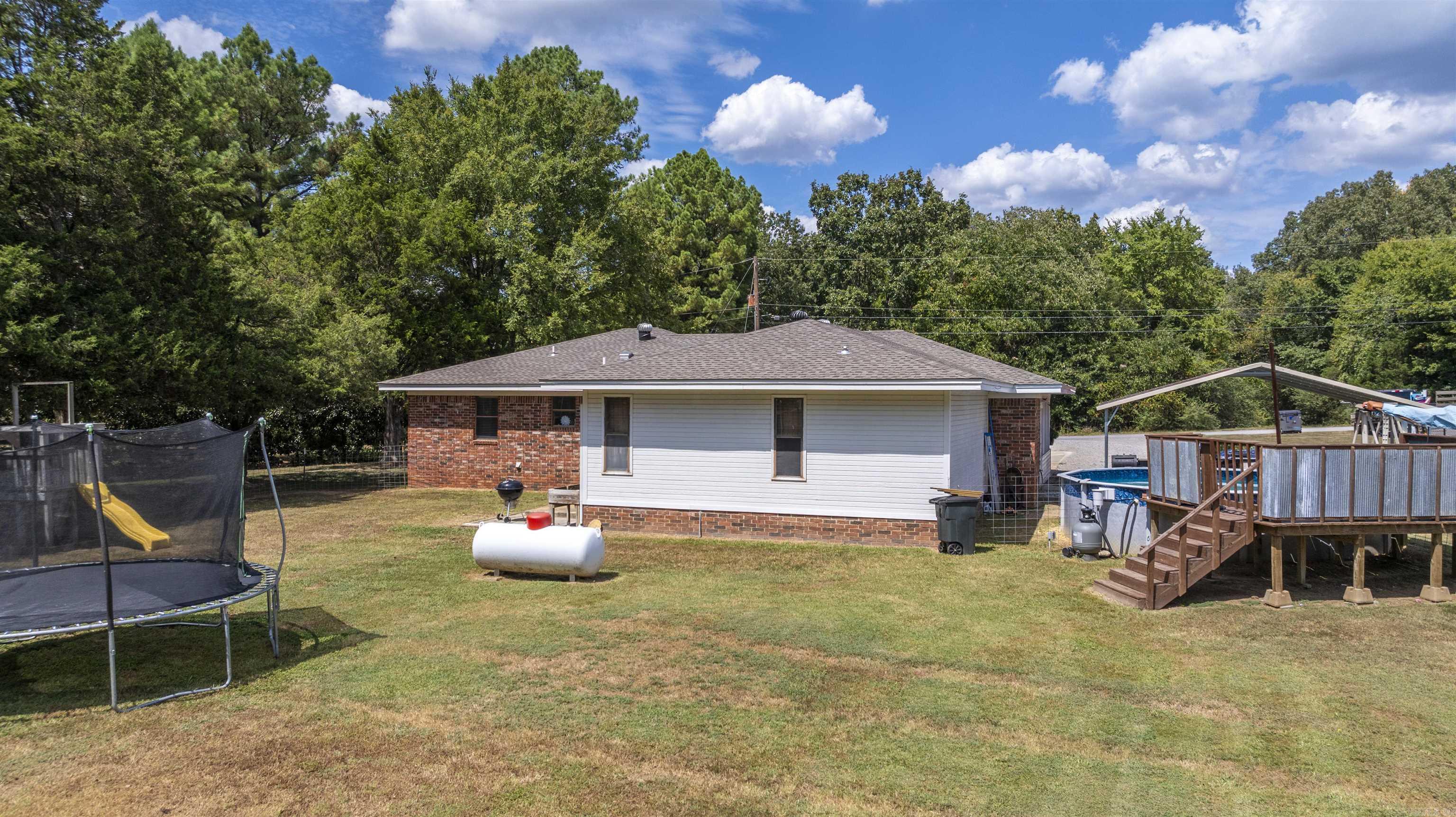 749 Molly  Newark, AR