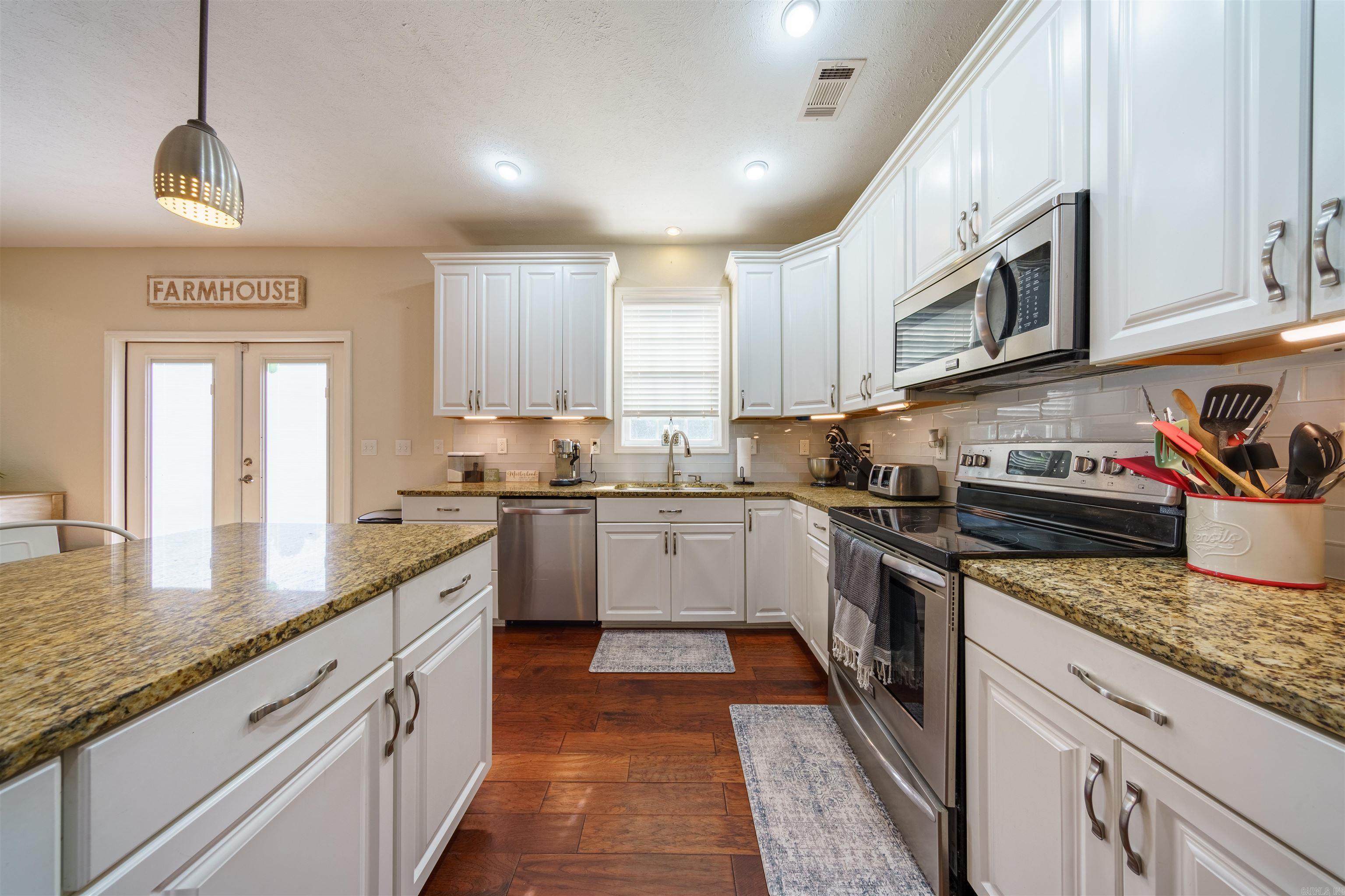 8 Joseph Ln  Cave City, AR