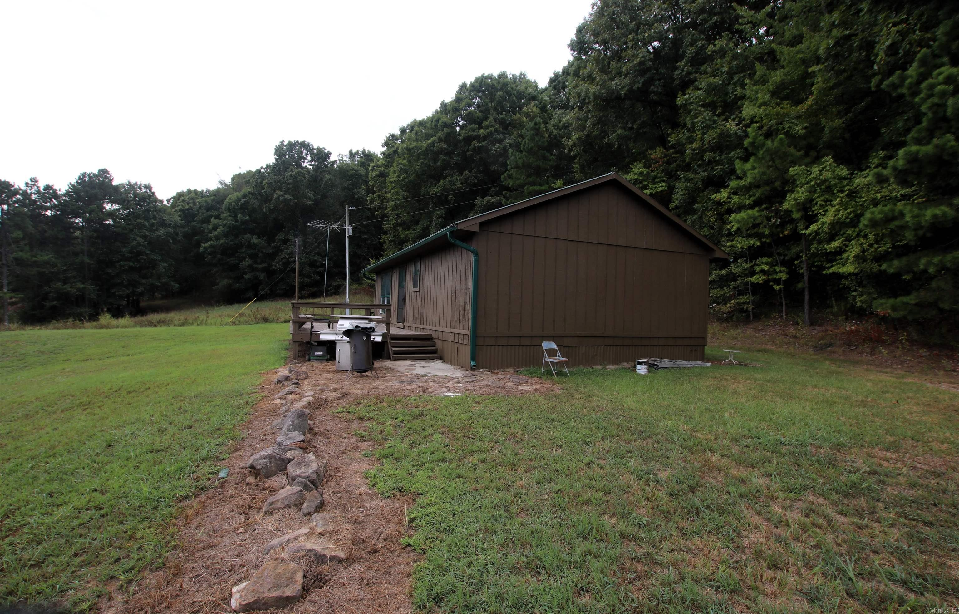 5463 Lo Gap  Clinton, AR