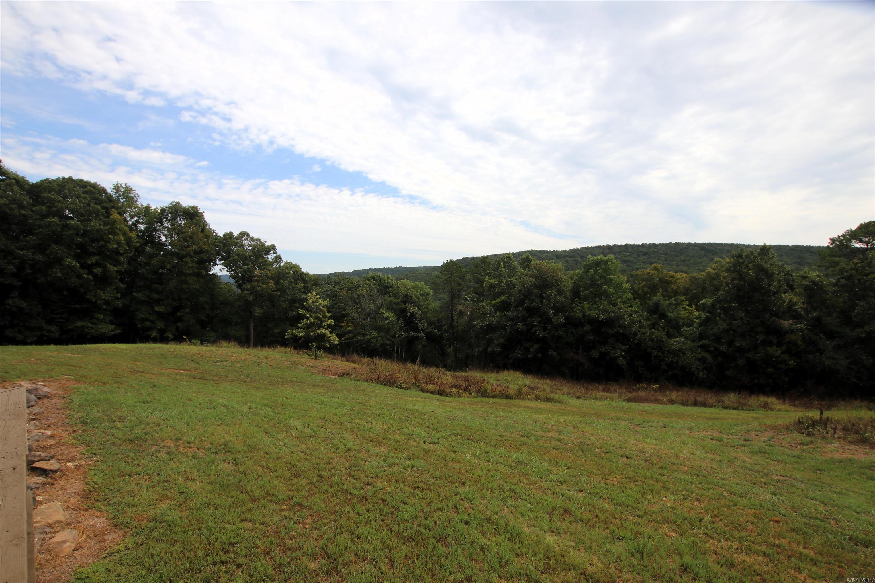 5463 Lo Gap  Clinton, AR