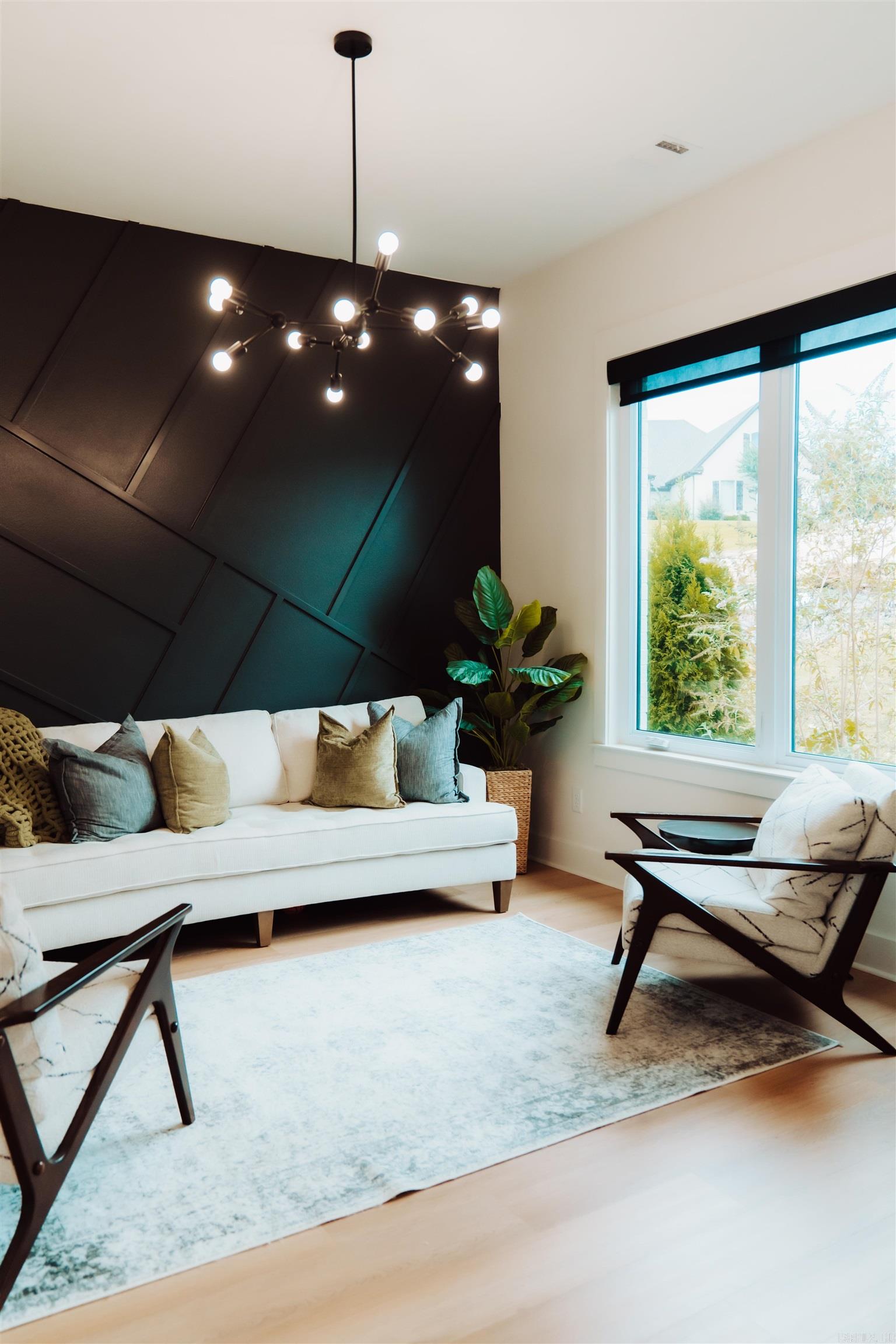 7702 S Shoreline  Benton, AR