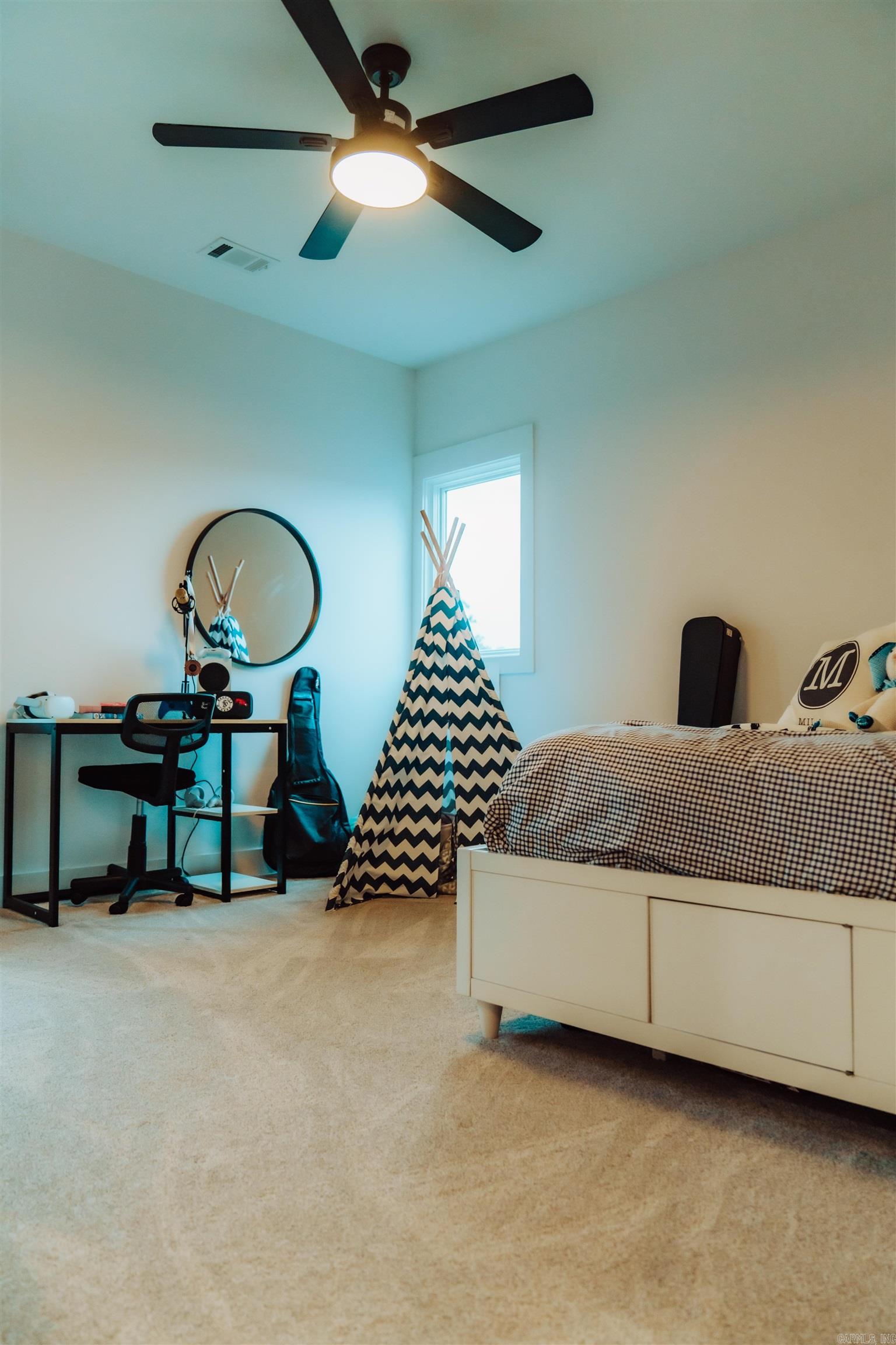 7702 S Shoreline  Benton, AR