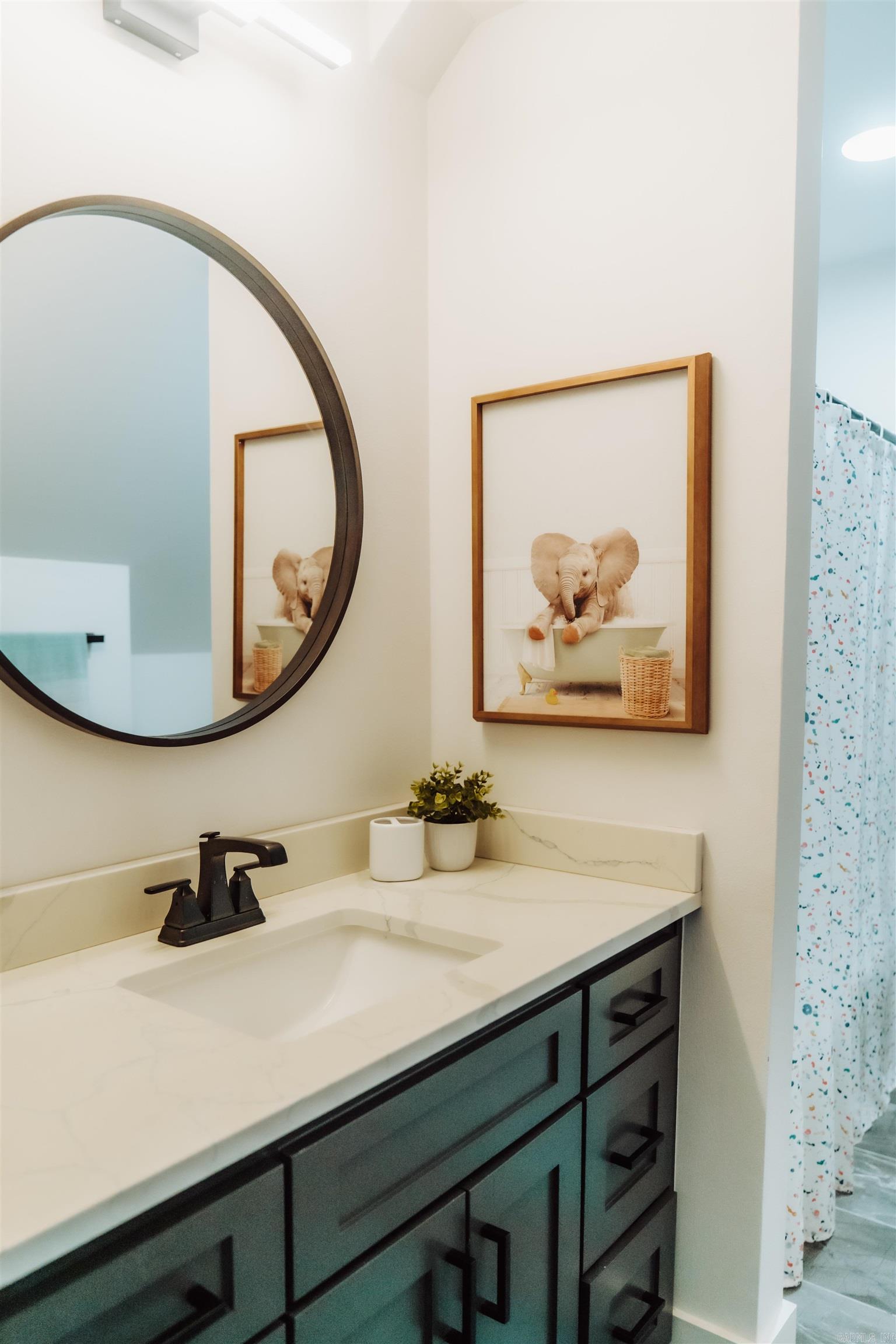 7702 S Shoreline  Benton, AR