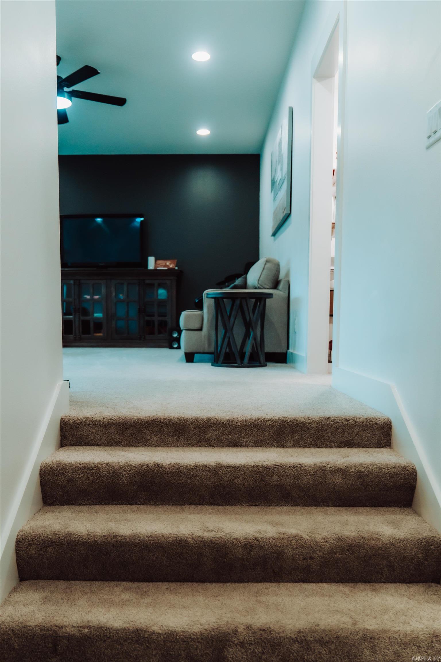 7702 S Shoreline  Benton, AR