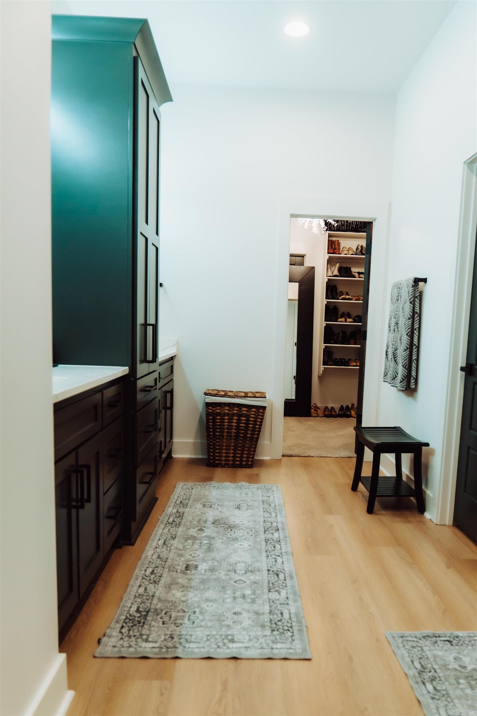 7702 S Shoreline  Benton, AR