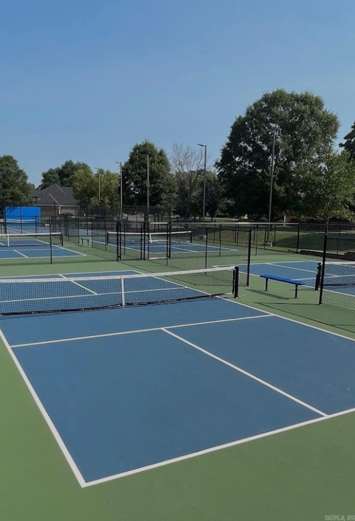 7702 S Shoreline  Benton, AR