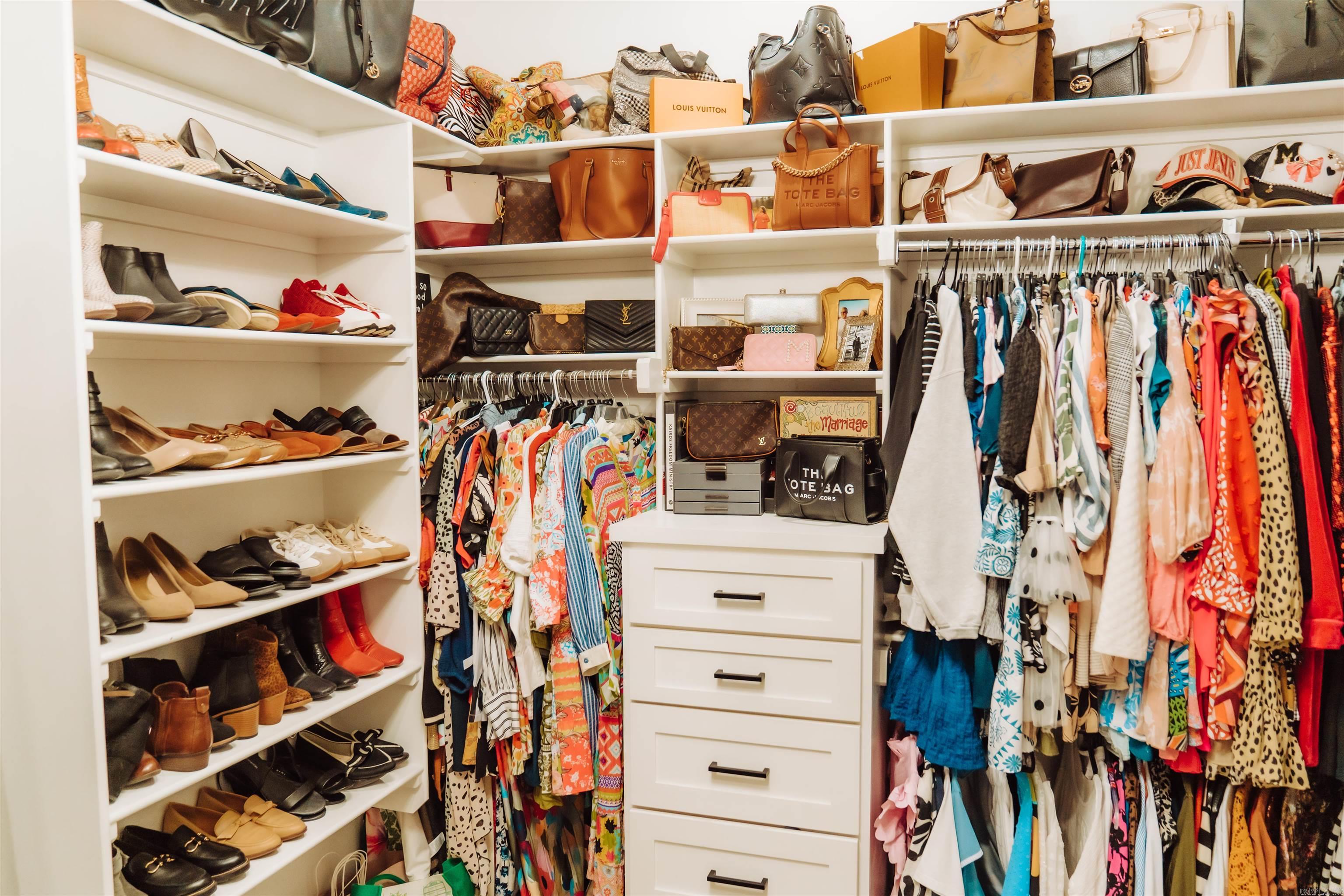 7702 S Shoreline  Benton, AR