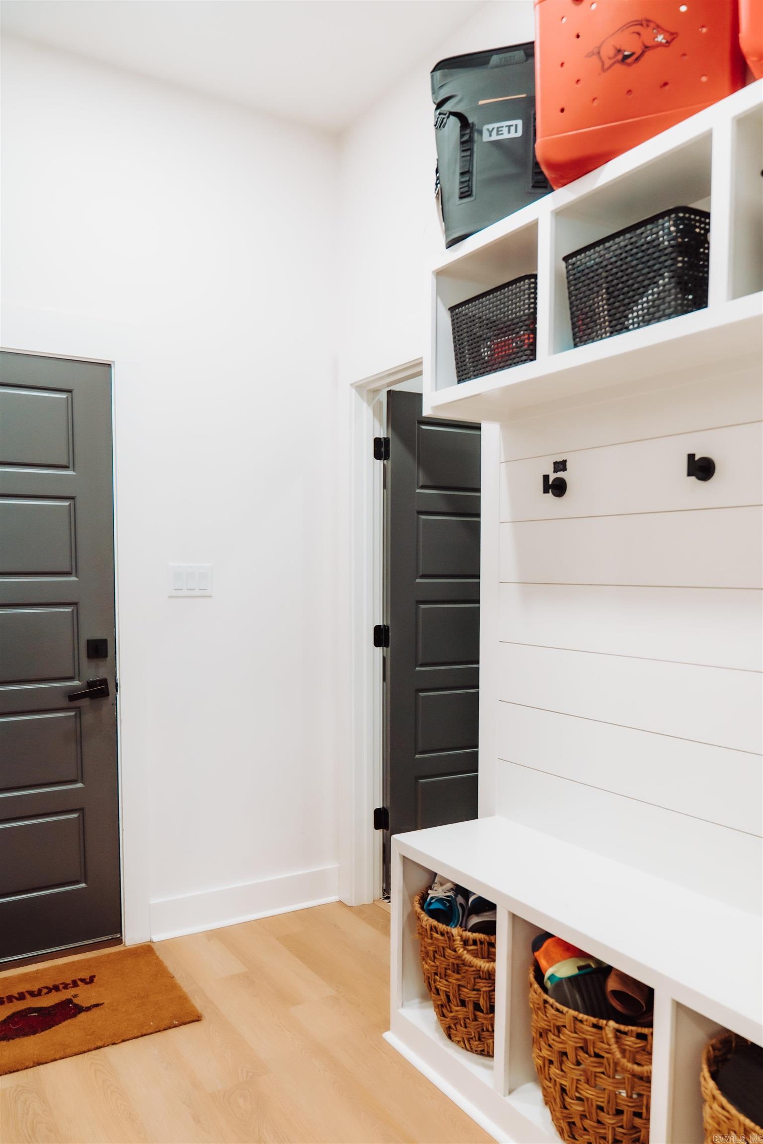 7702 S Shoreline  Benton, AR