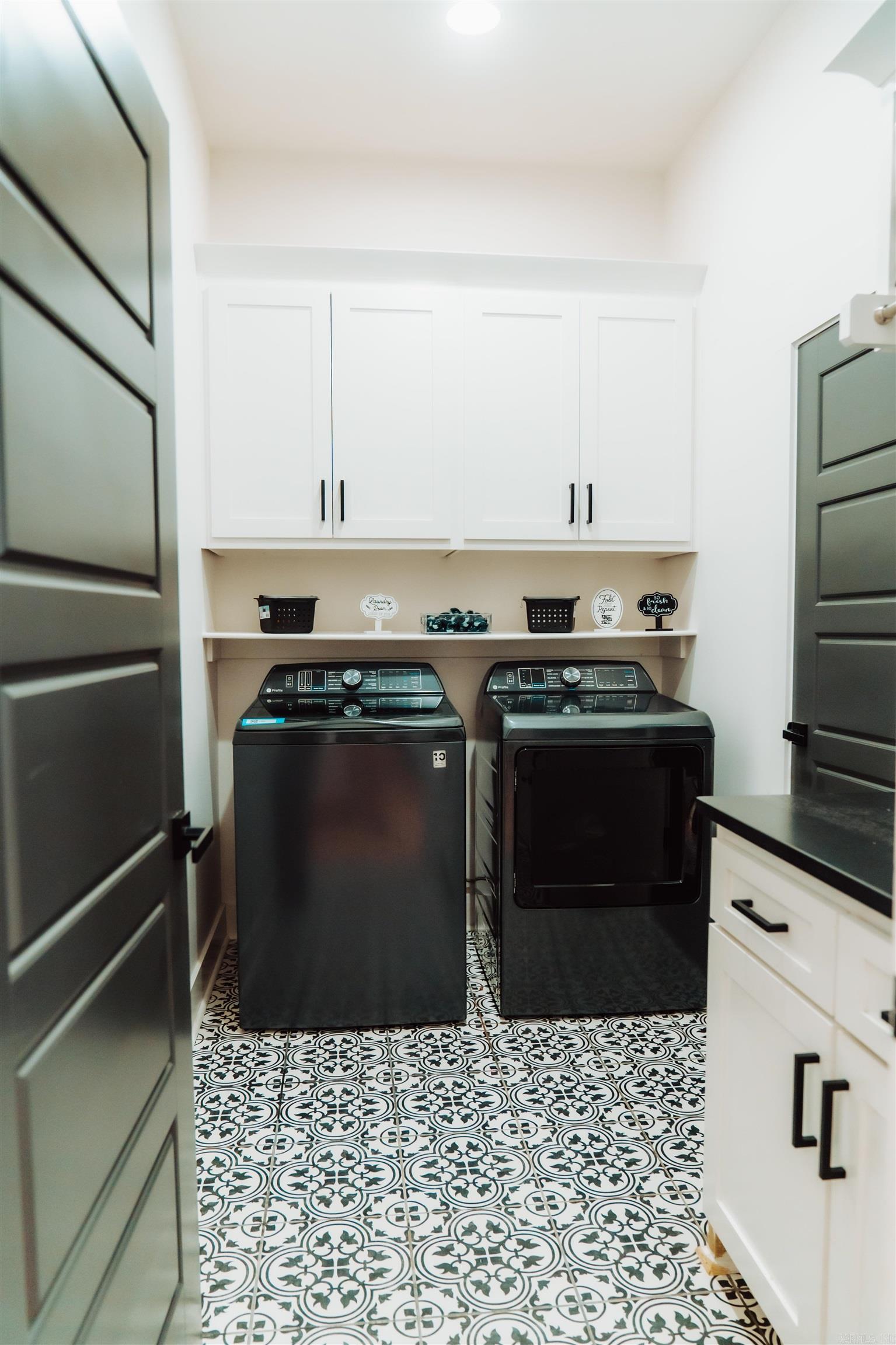 7702 S Shoreline  Benton, AR