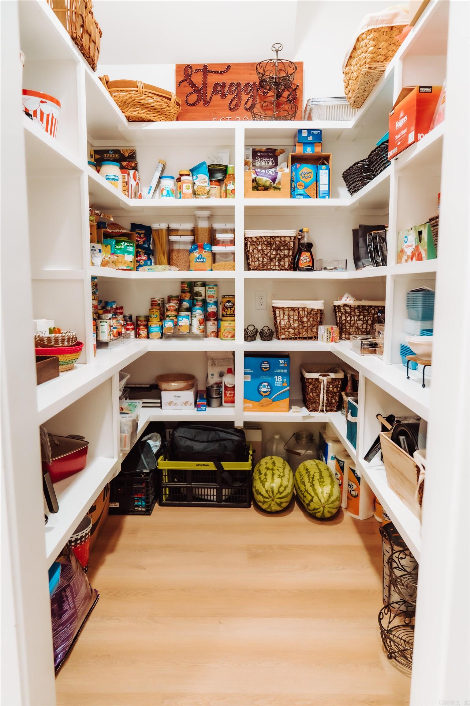 7702 S Shoreline  Benton, AR