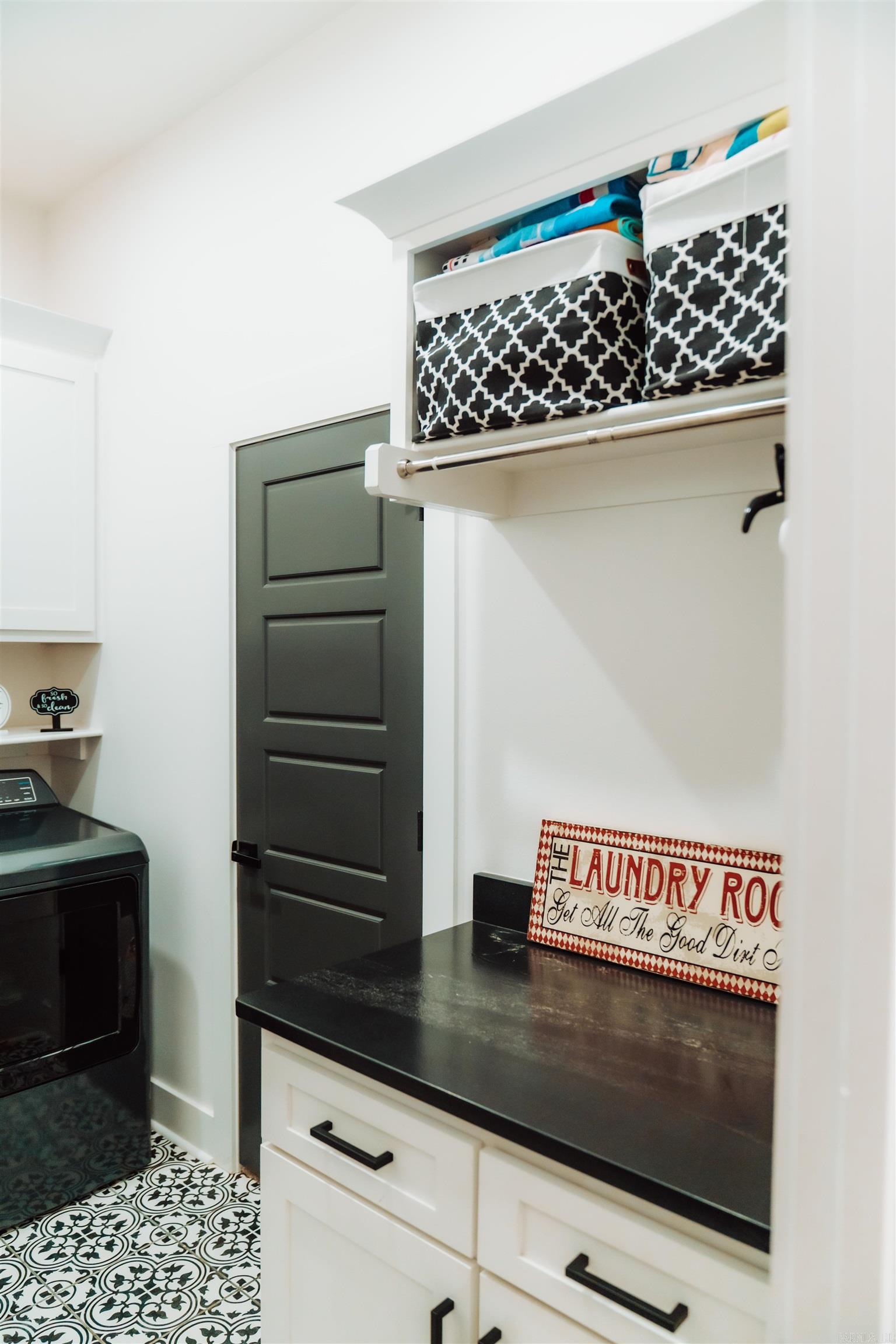 7702 S Shoreline  Benton, AR