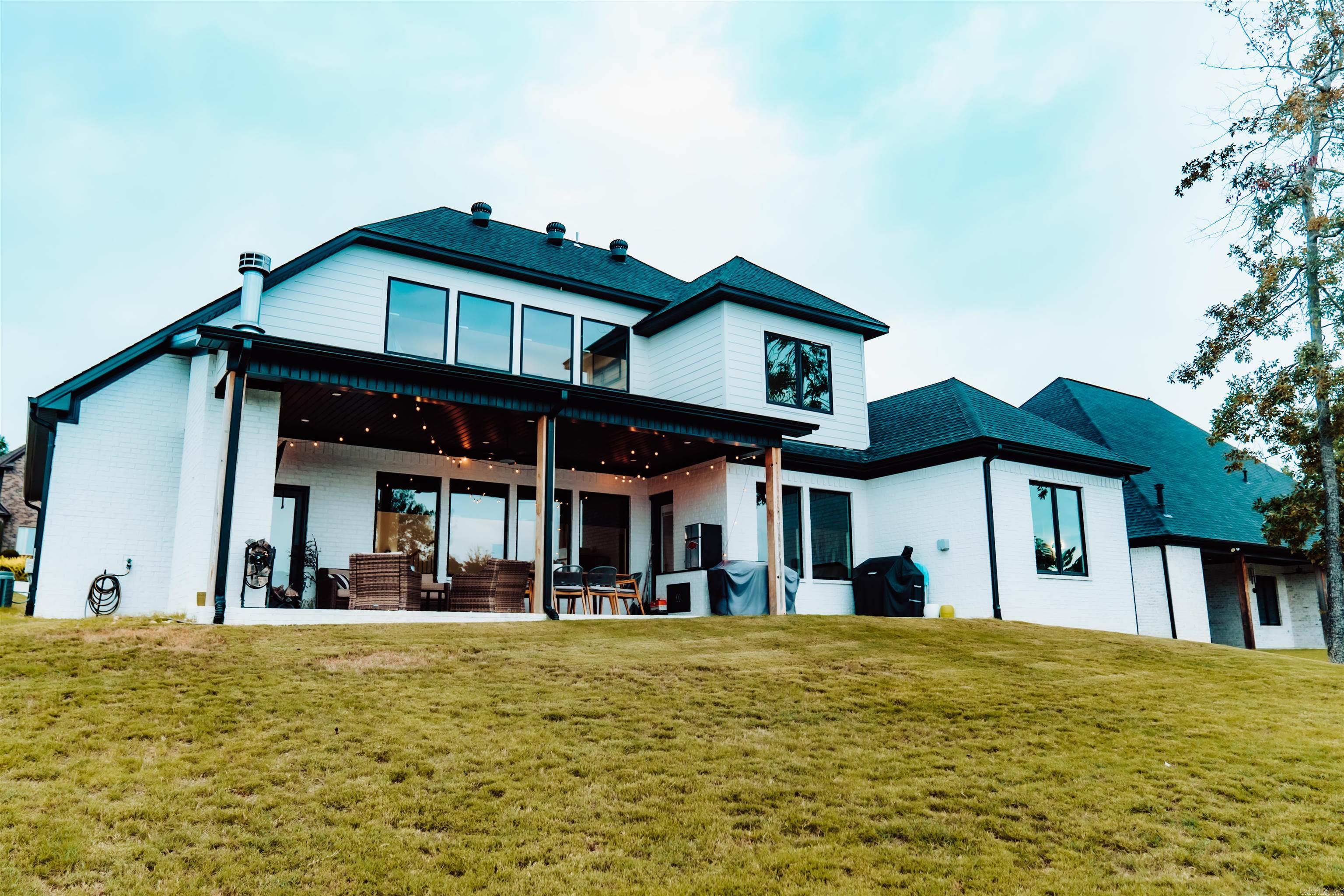 7702 S 7702 S Shoreline  Benton, AR