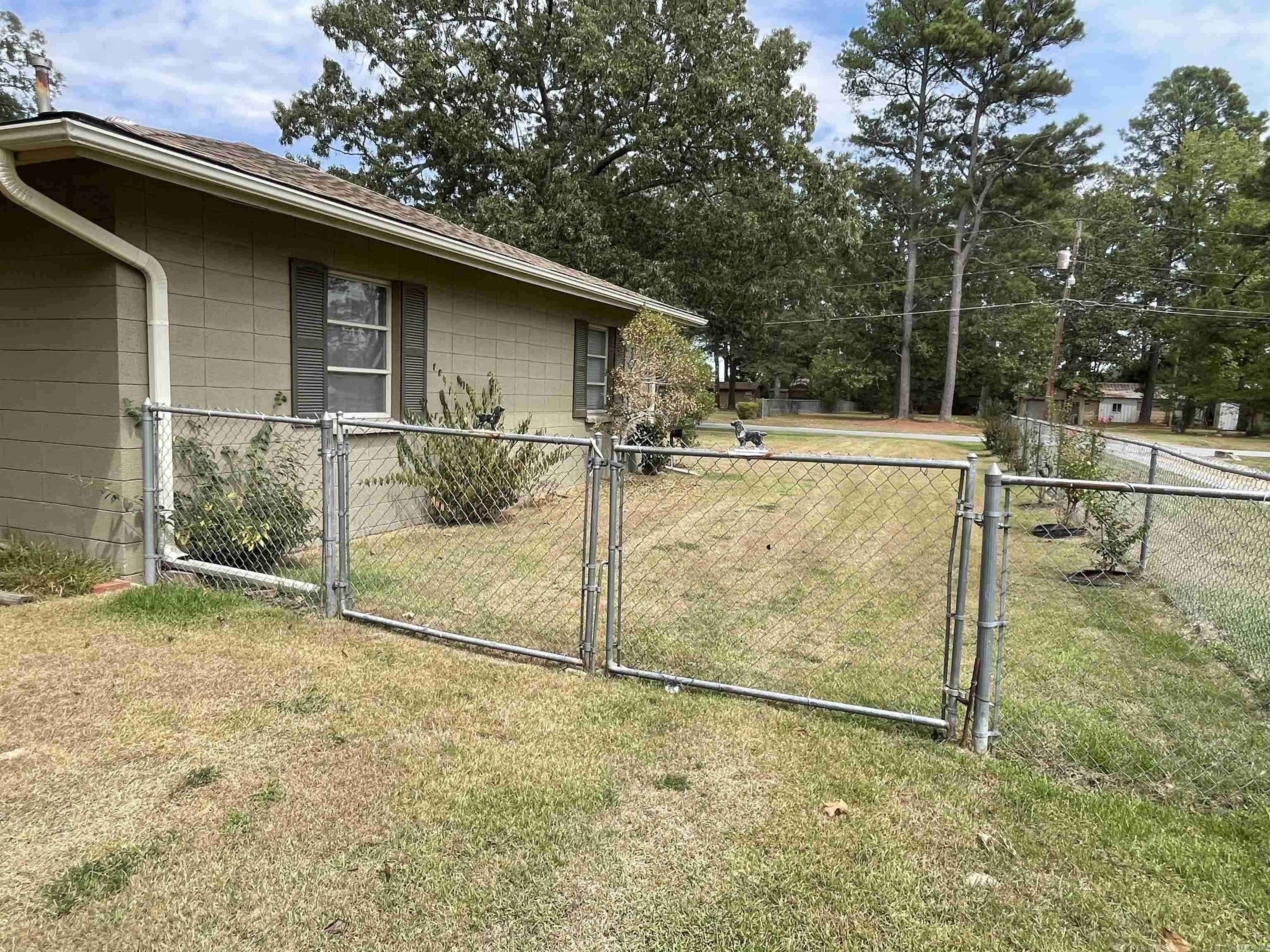 3700 E Greenway  Pine Bluff, AR
