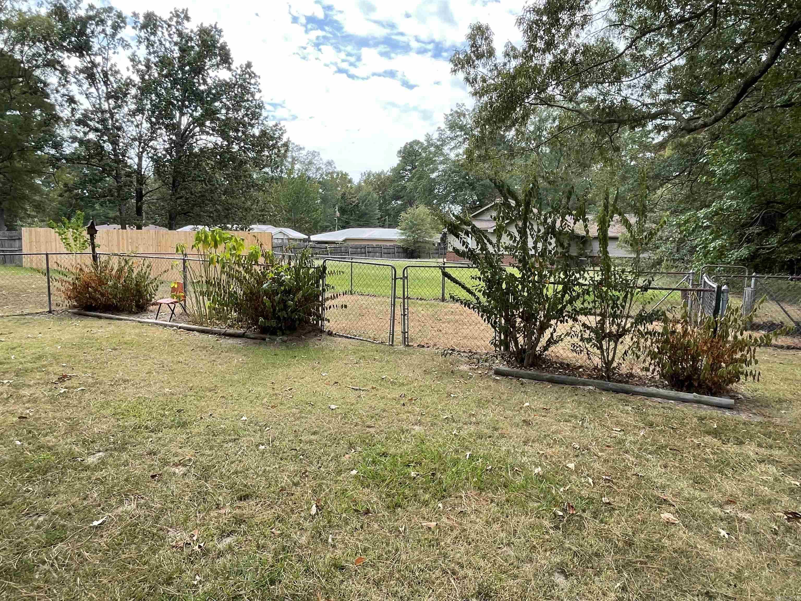 3700 E Greenway  Pine Bluff, AR