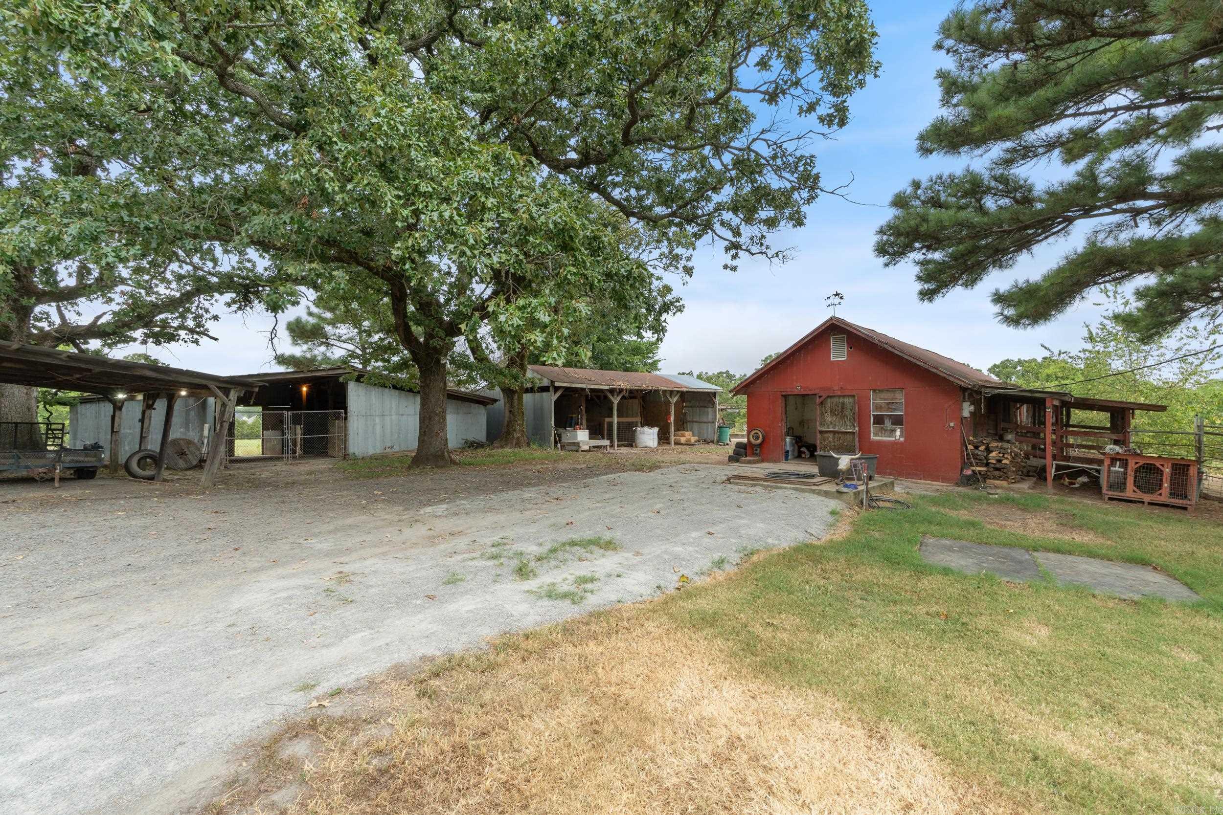 335 Highway 285 N  Greenbrier, AR
