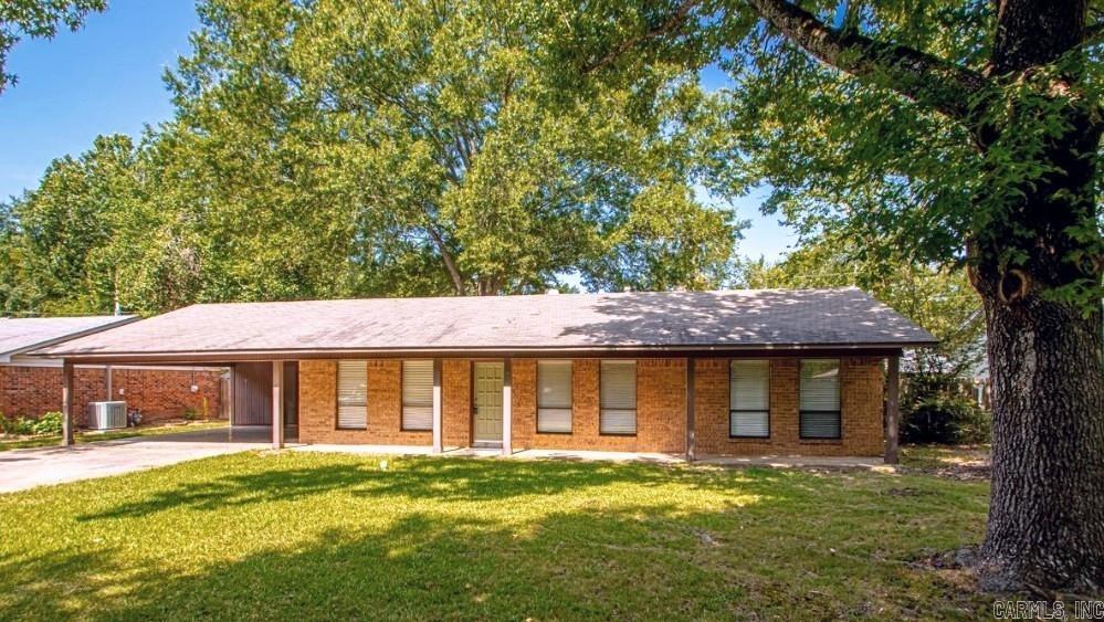 2107 West  Conway, AR