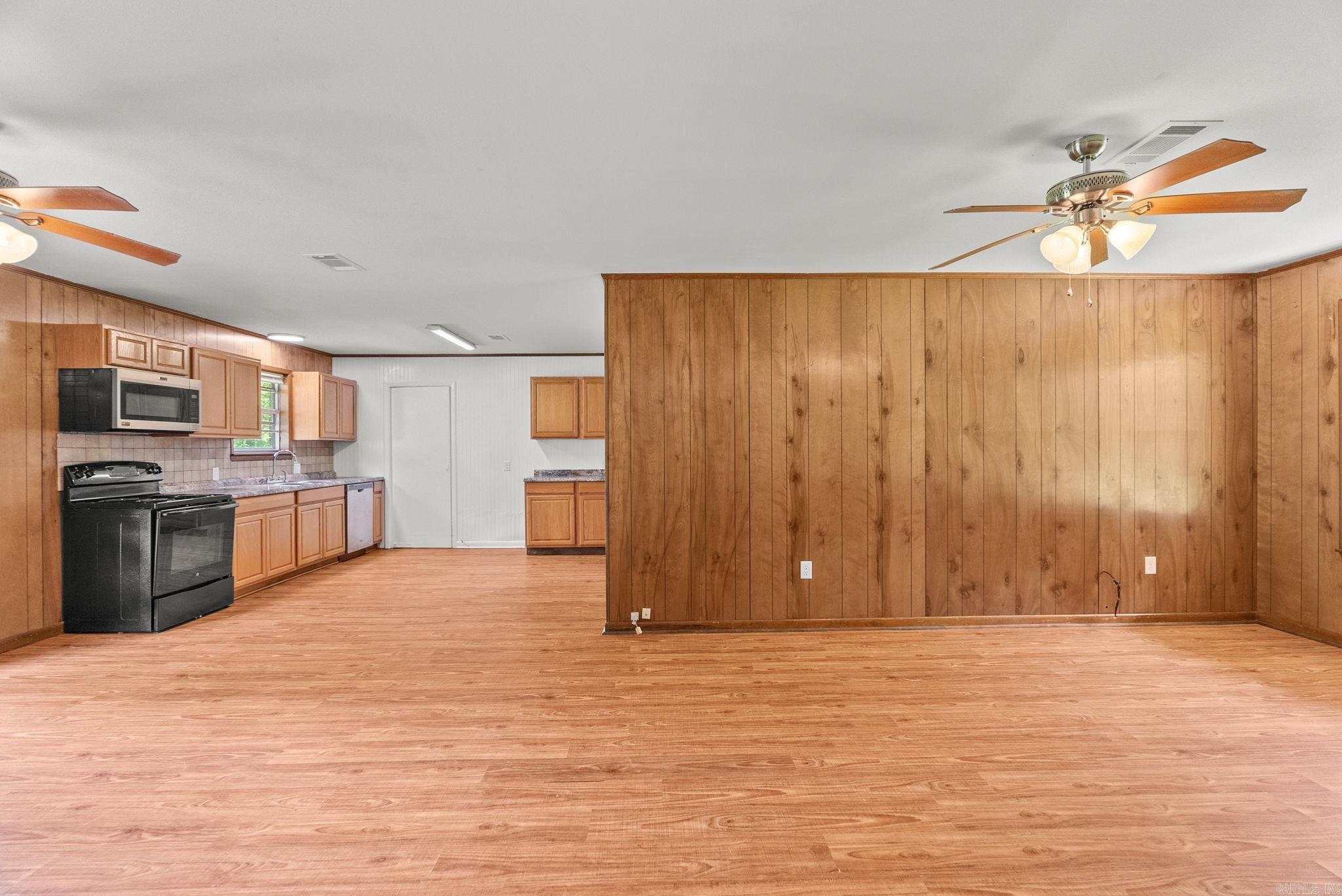 11 Lake  Greenbrier, AR