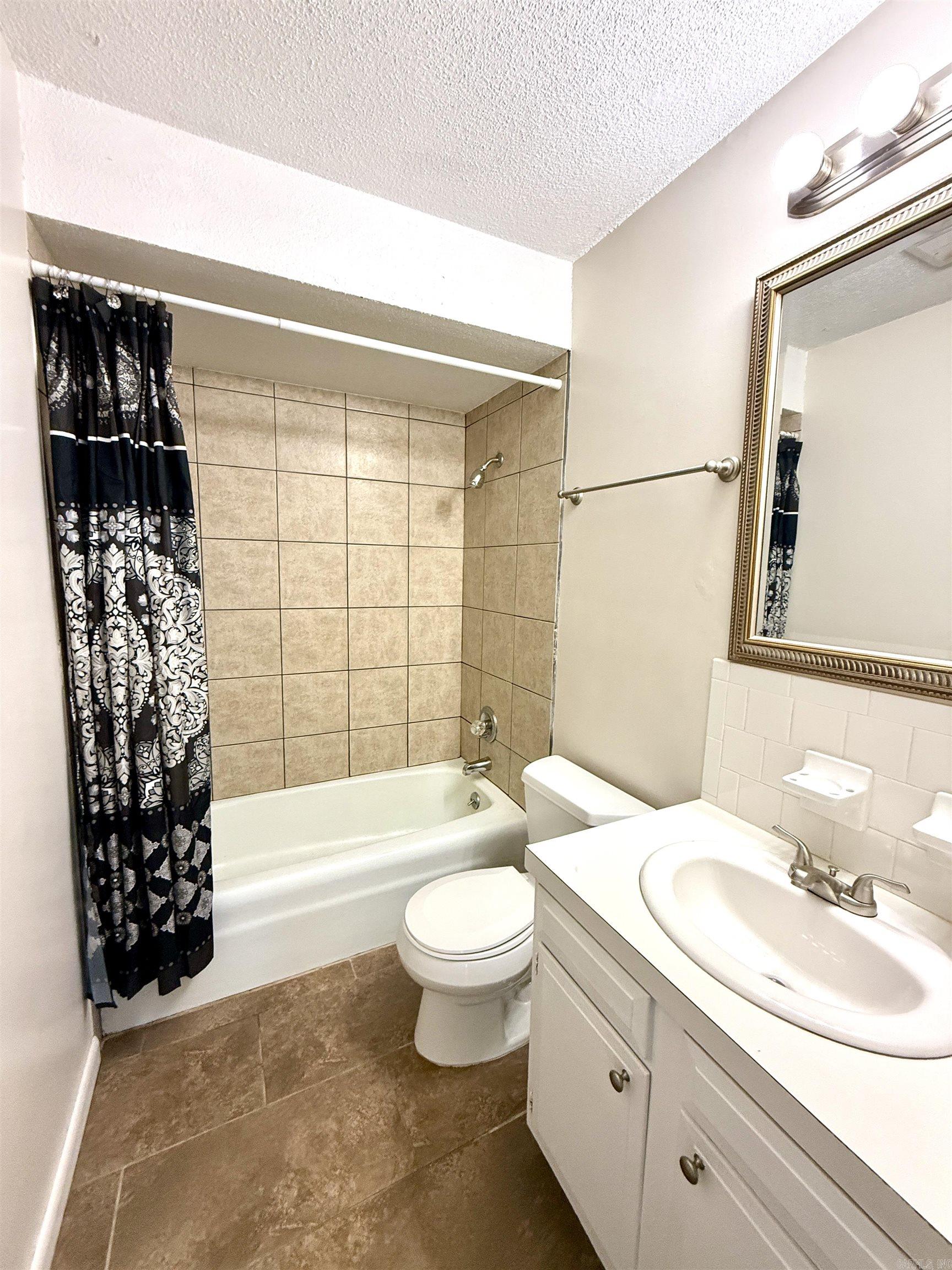 218 Cherry  Lake City, AR