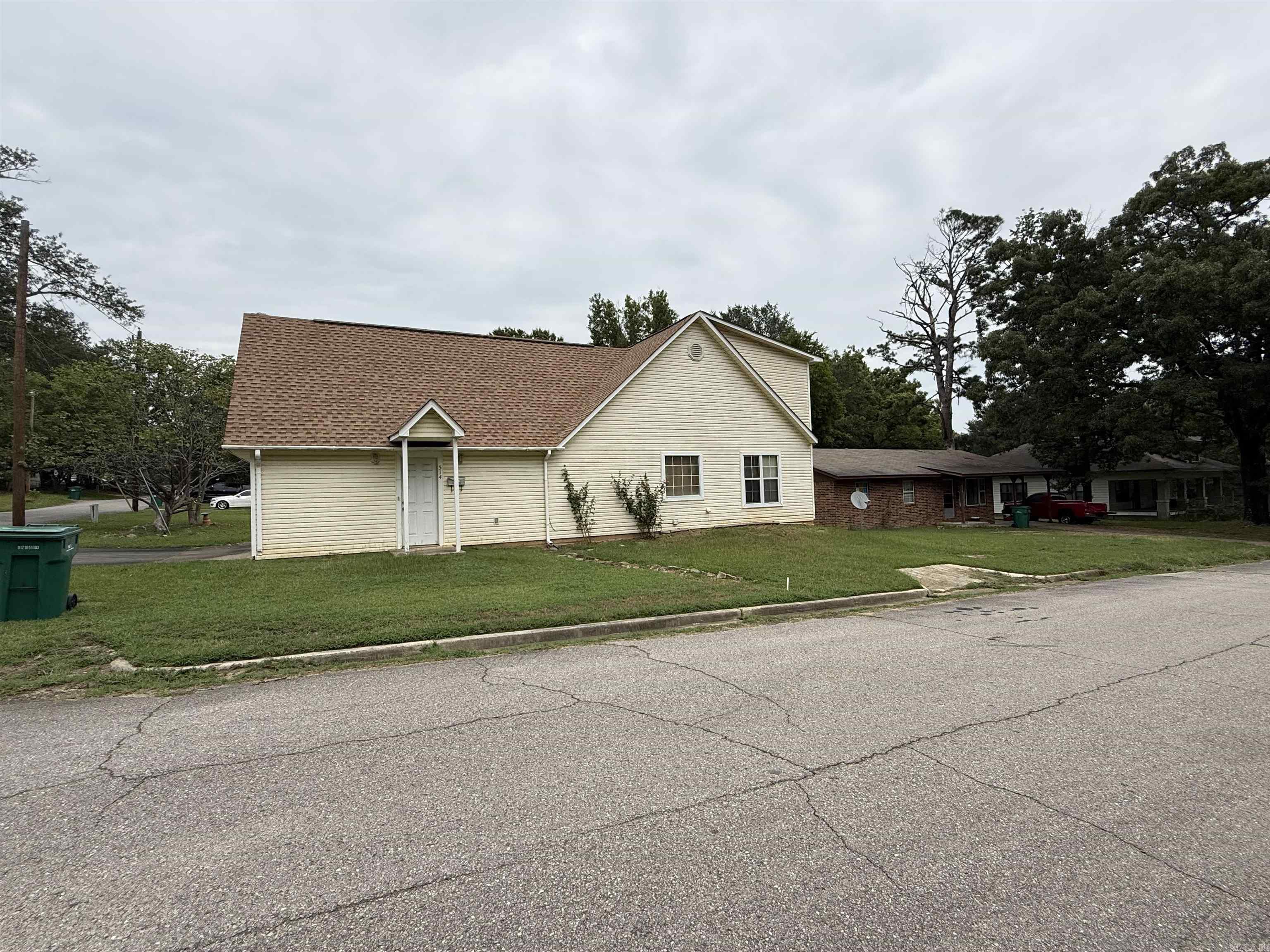 514 W Shepherd  Nashville, AR