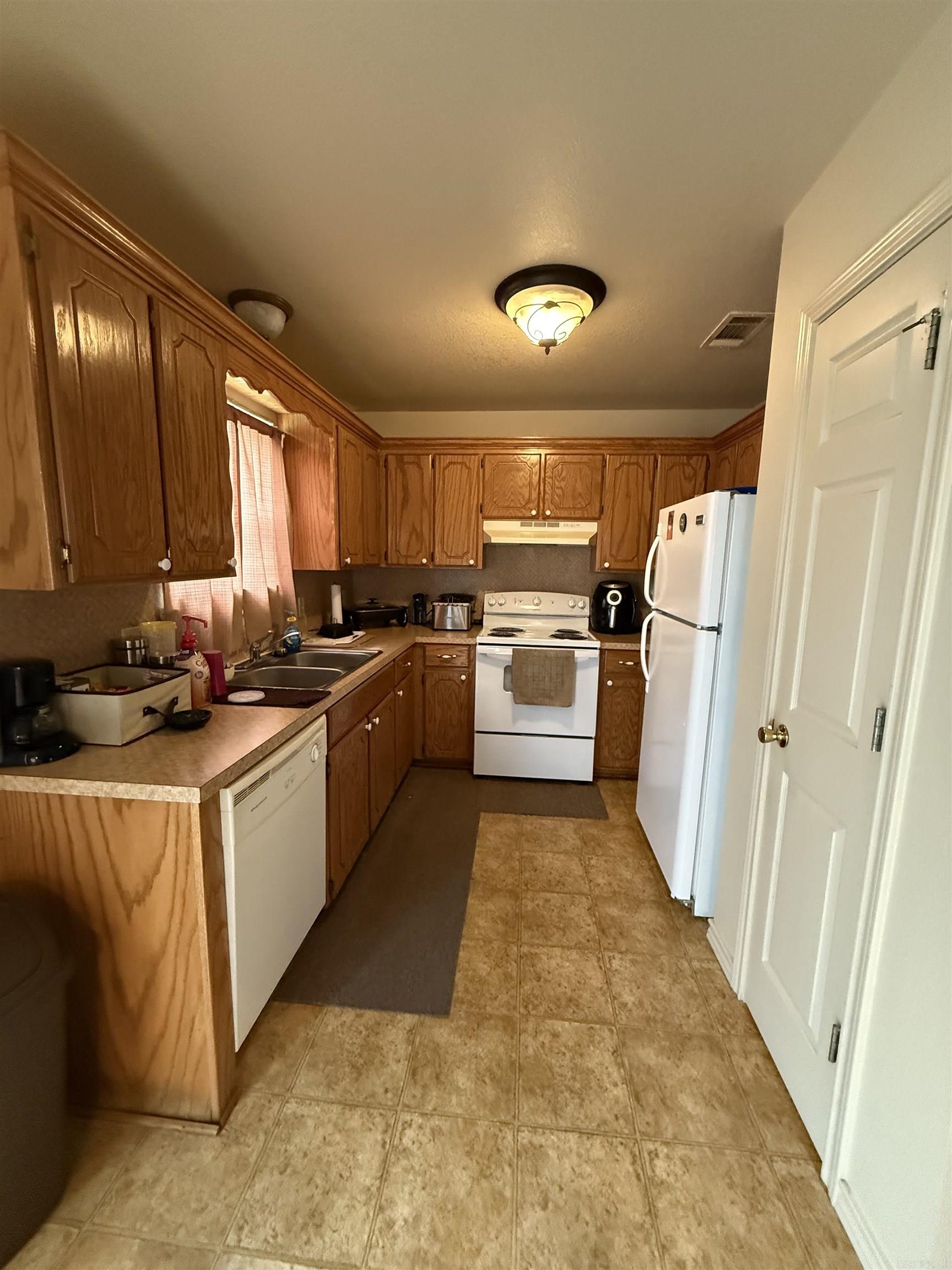 514 W Shepherd  Nashville, AR