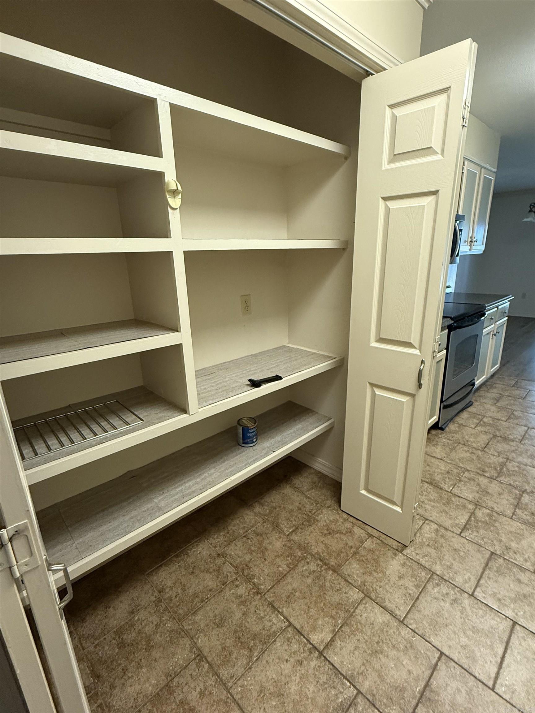 2710 Oak Meadow  Searcy, AR