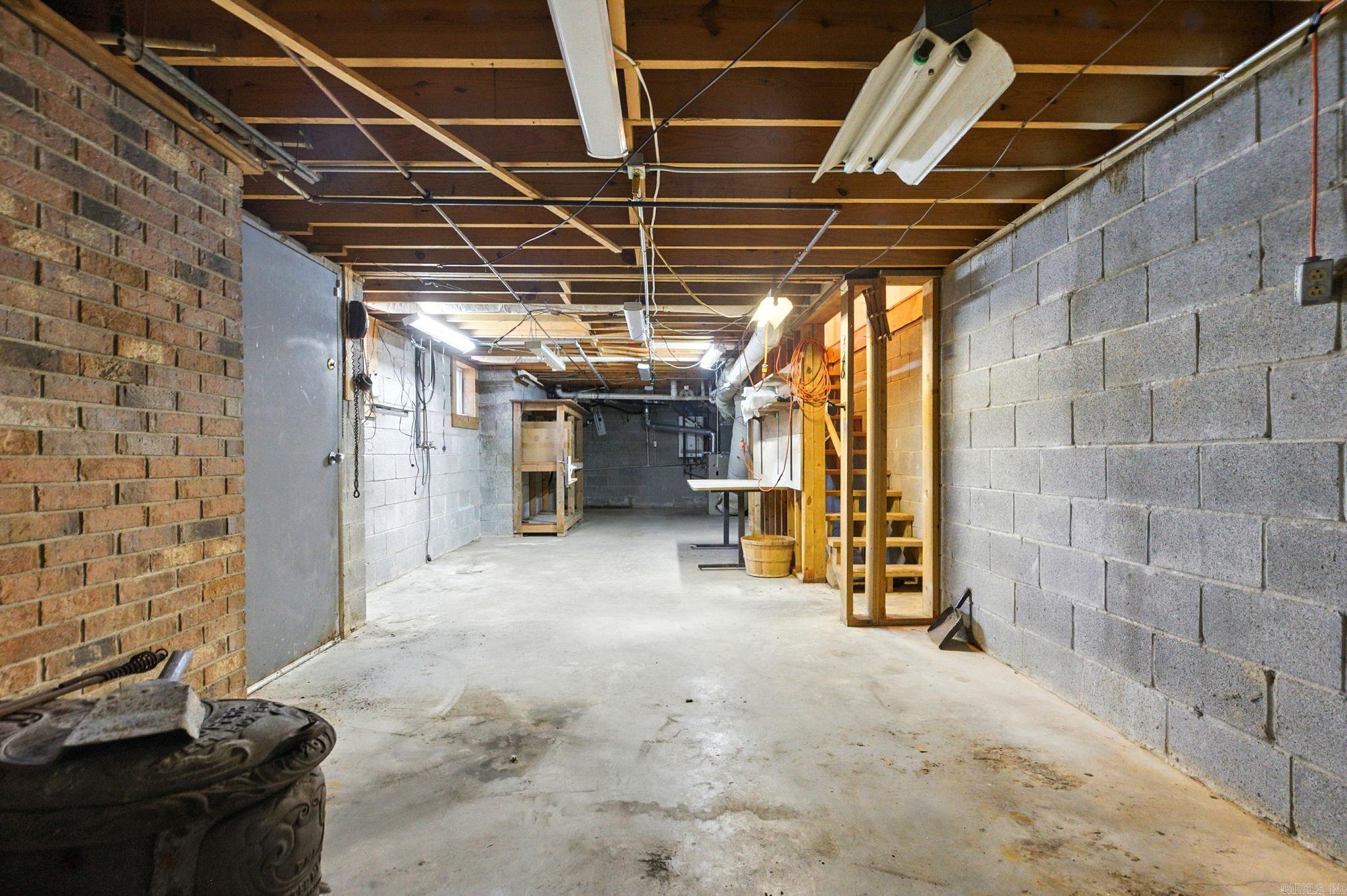5604 I  Little Rock, AR