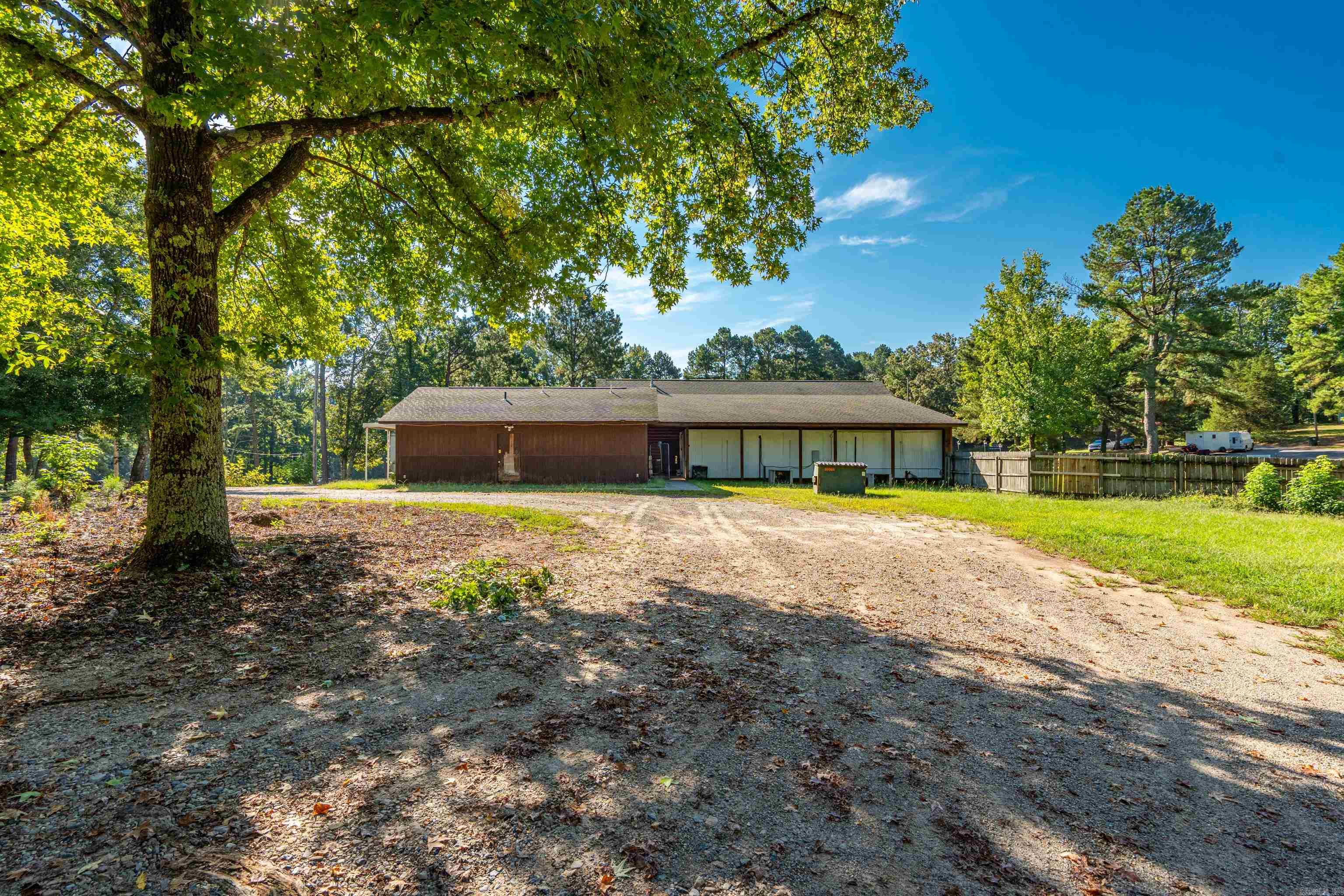 7500 E Airport  Bonnerdale, AR