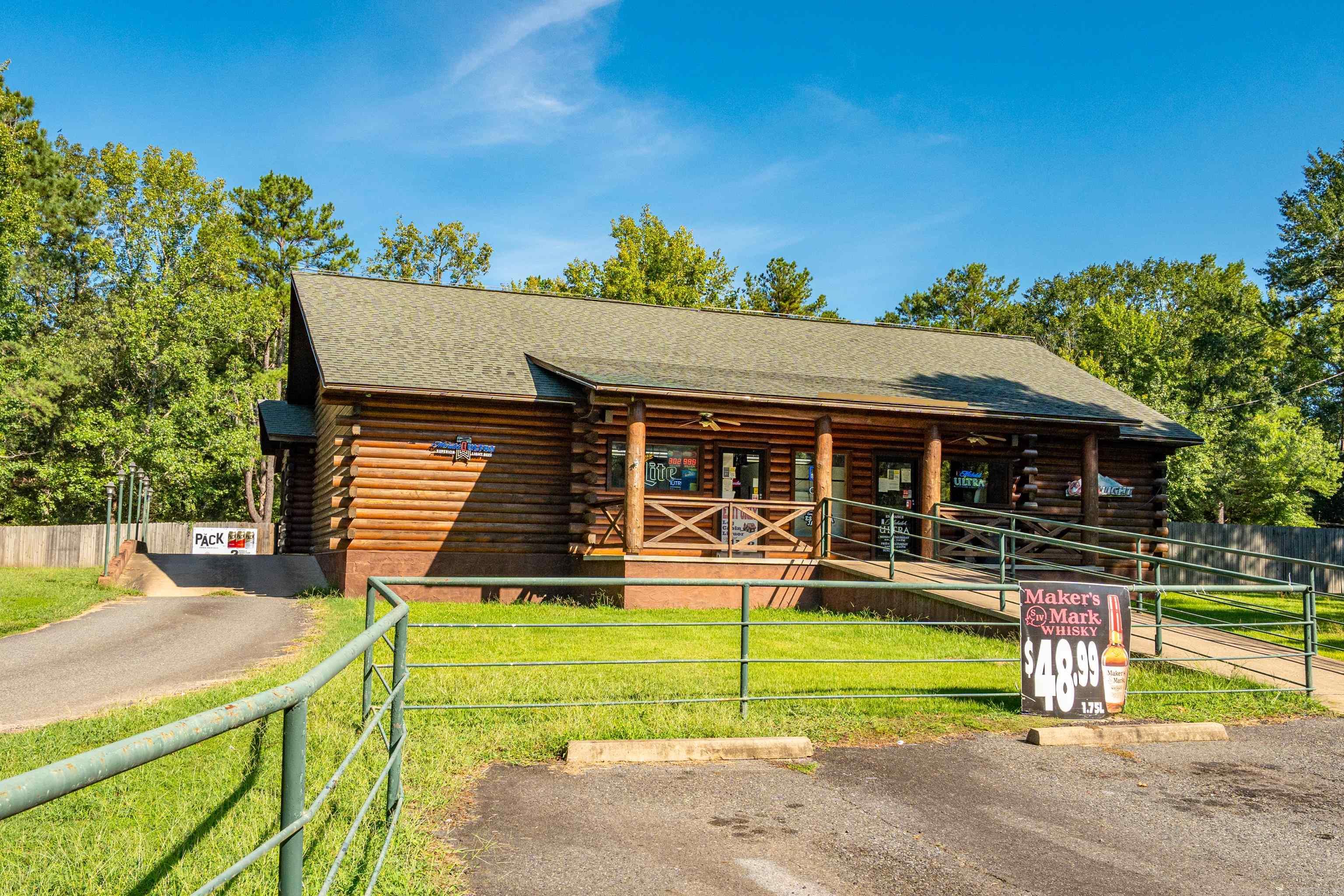 7500 E Airport  Bonnerdale, AR