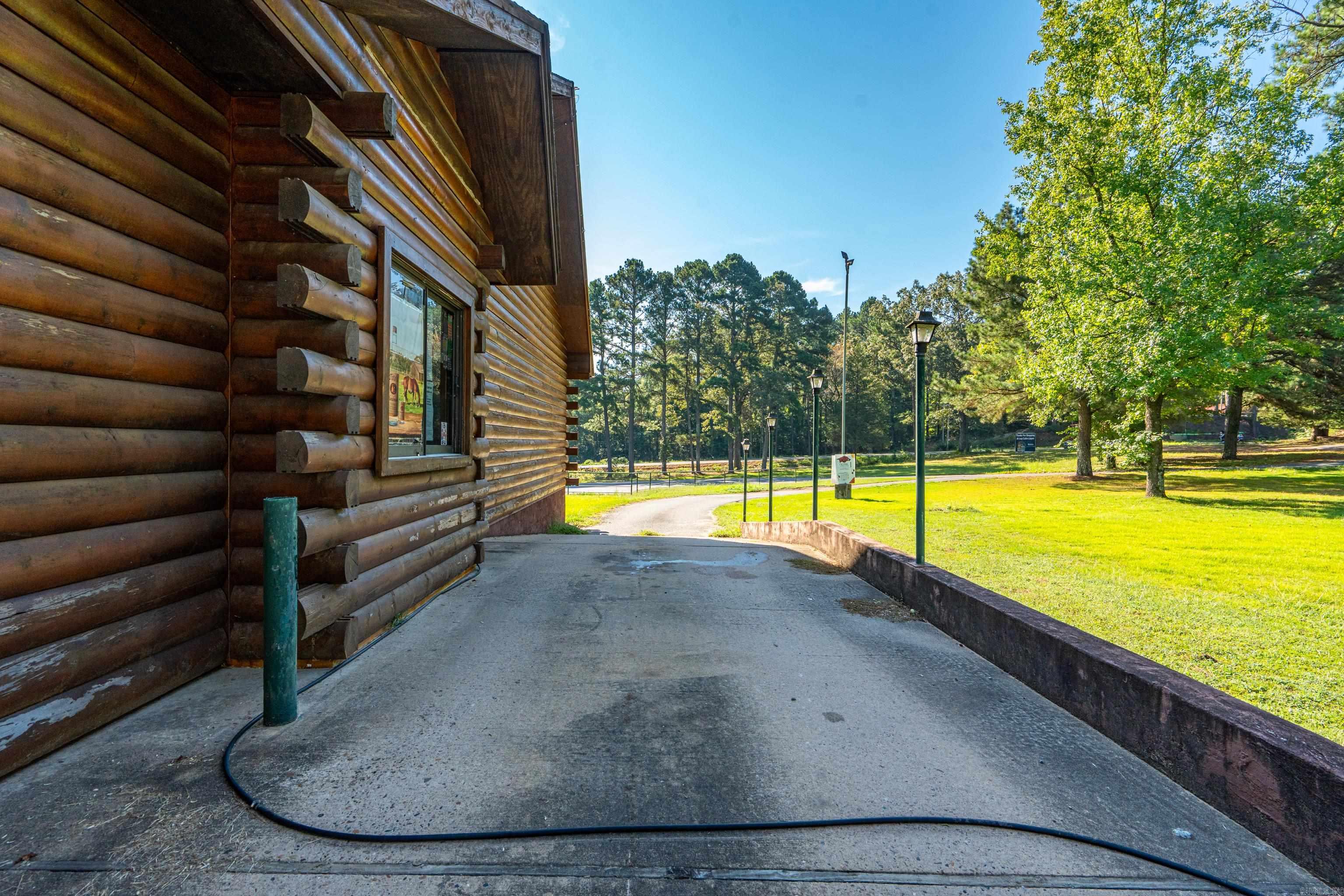7500 E Airport  Bonnerdale, AR