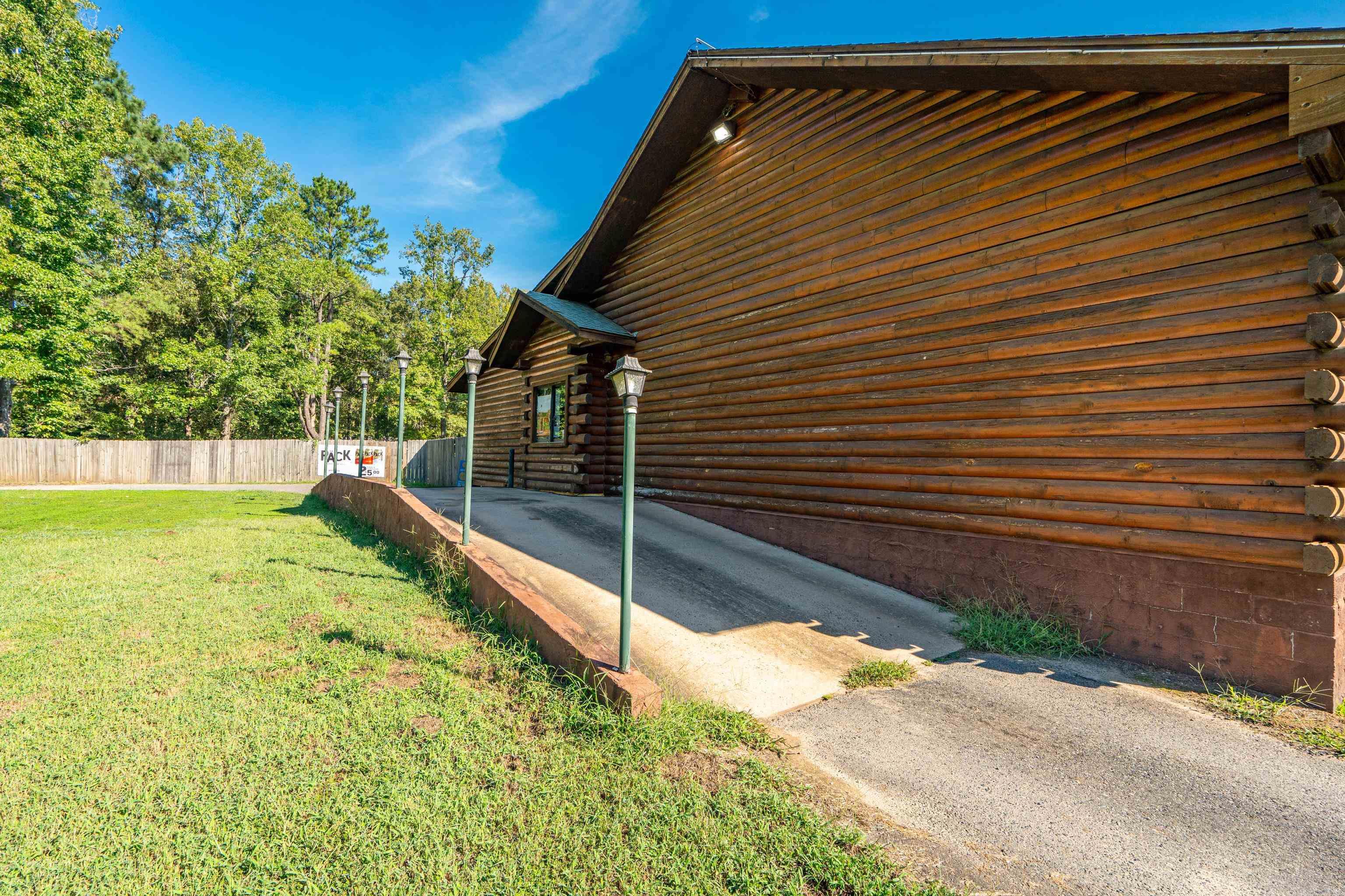 7500 E Airport  Bonnerdale, AR