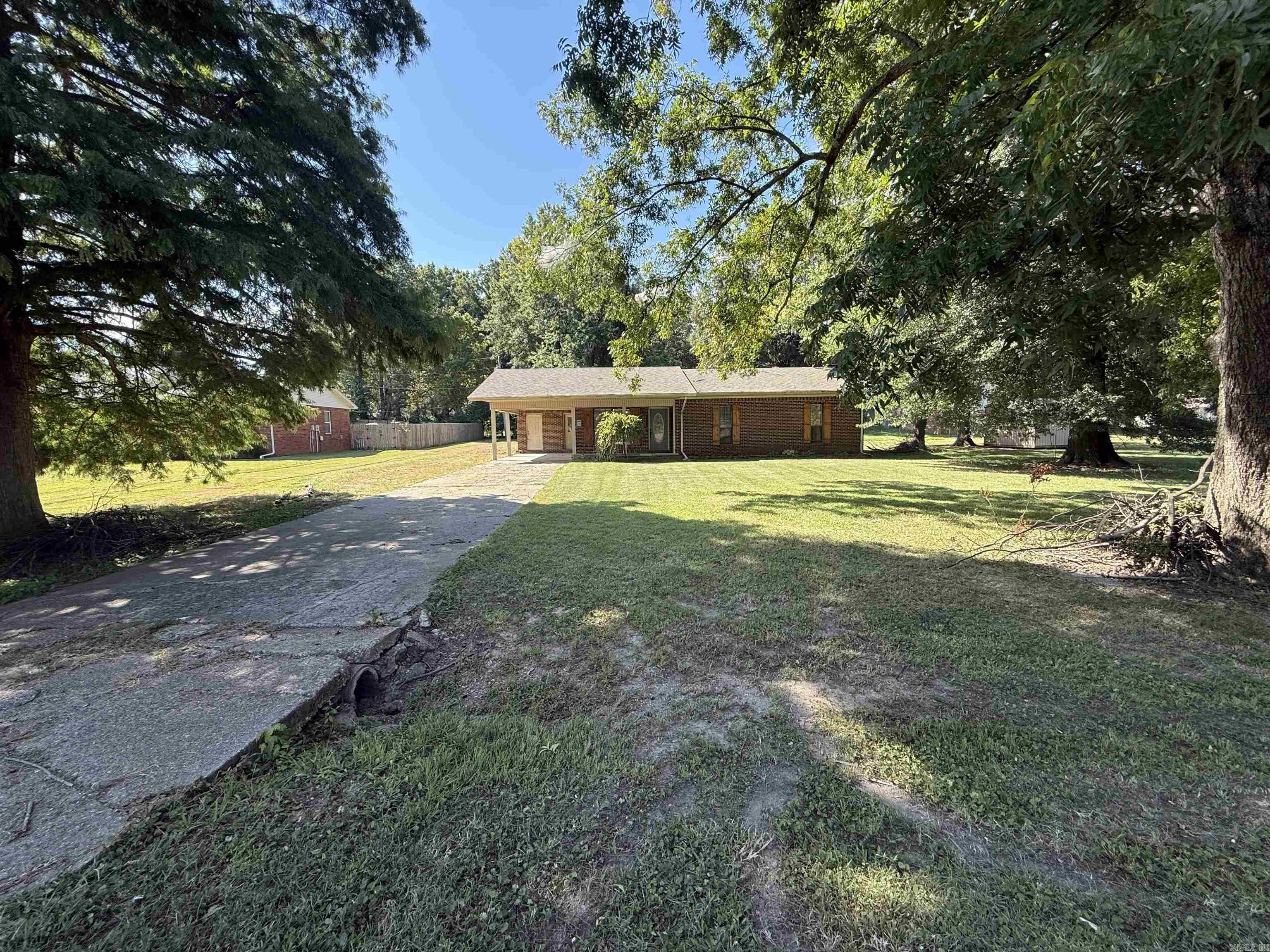 1120 Frisco  Piggott, AR