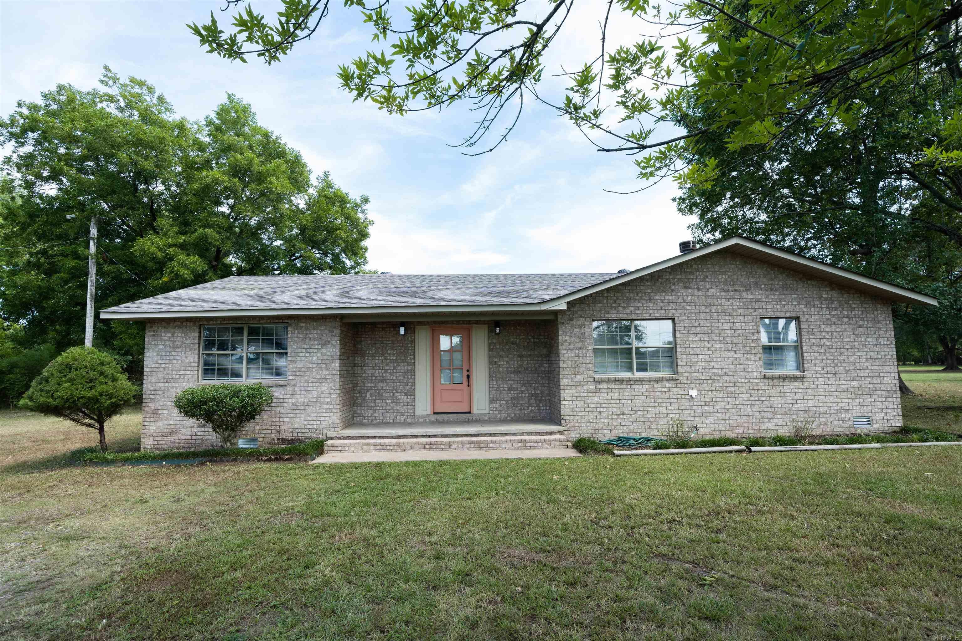 1630 S Donaghey  Conway, AR