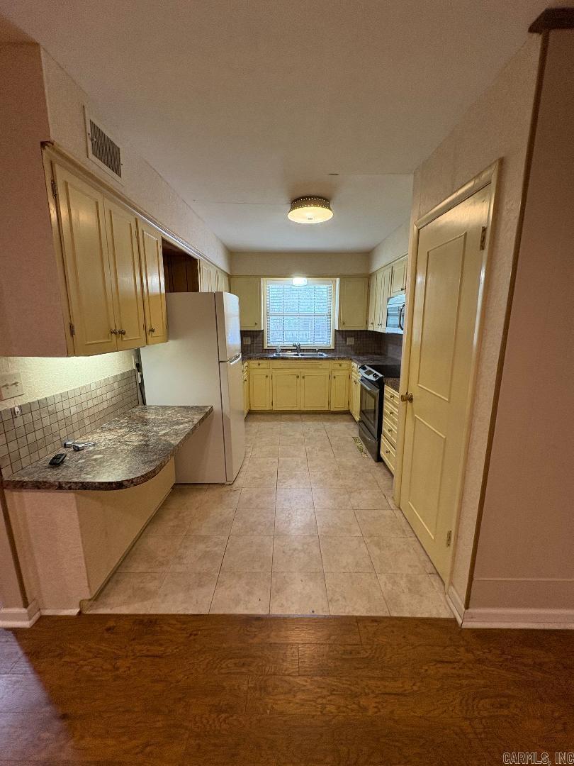 400 W Louisiana  Beebe, AR